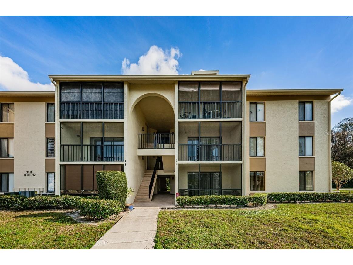 3210 Lake Pine Way E #E2 Tarpon Springs FL 34688 U8191635 image1
