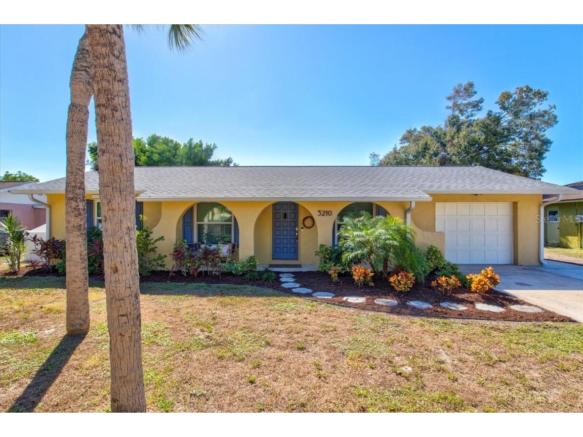 3210 Wood Street Sarasota FL 34237 A4564469 image1