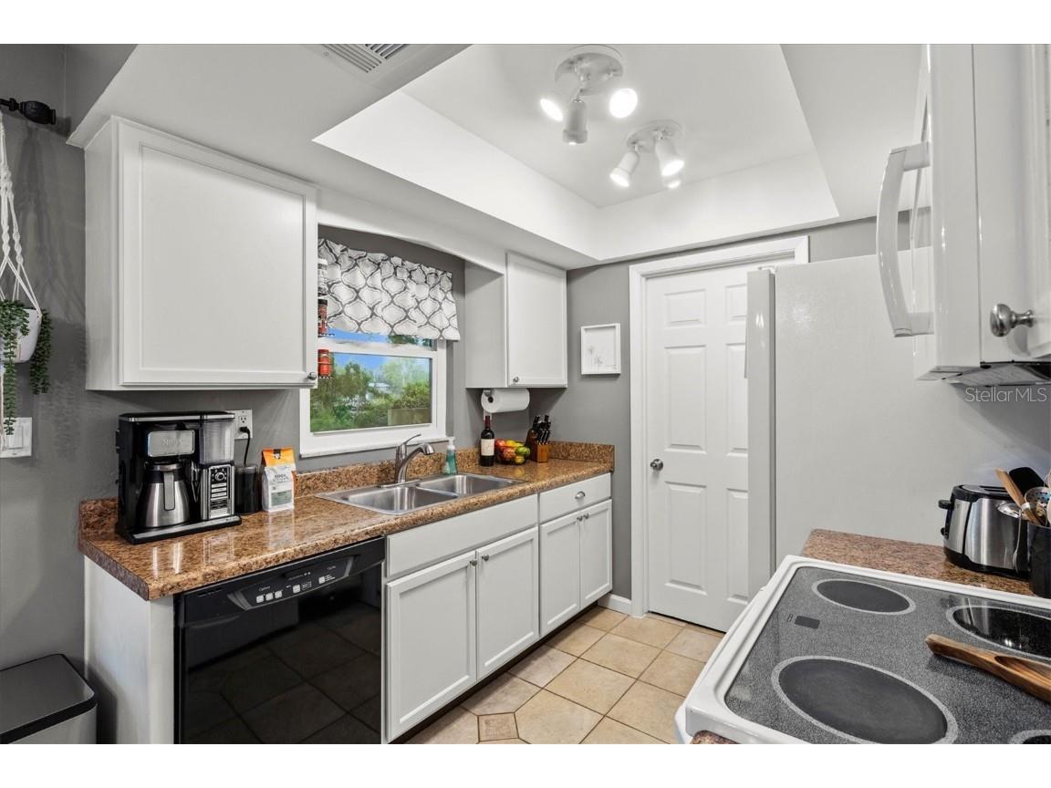 3210 Wood Street Sarasota FL 34237 A4564469 image33