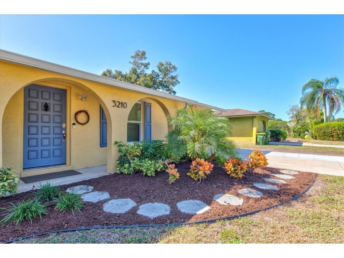 3210 Wood Street Sarasota FL 34237 A4564469 image74