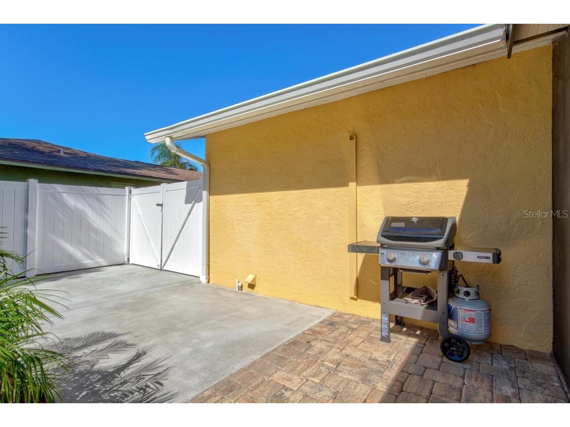 3210 Wood Street Sarasota FL 34237 A4564469 image75