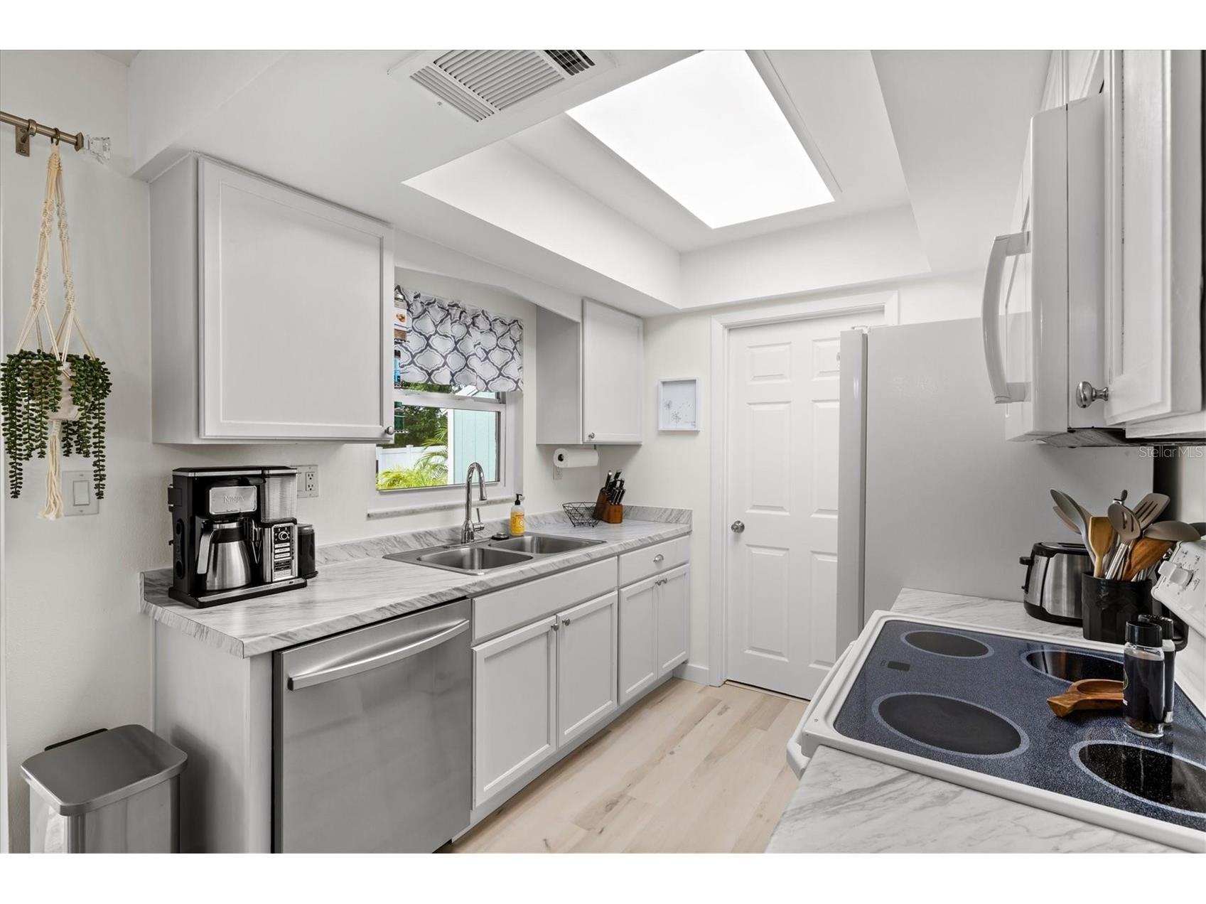 3210 Wood Street Sarasota FL 34237 A4564469 image17