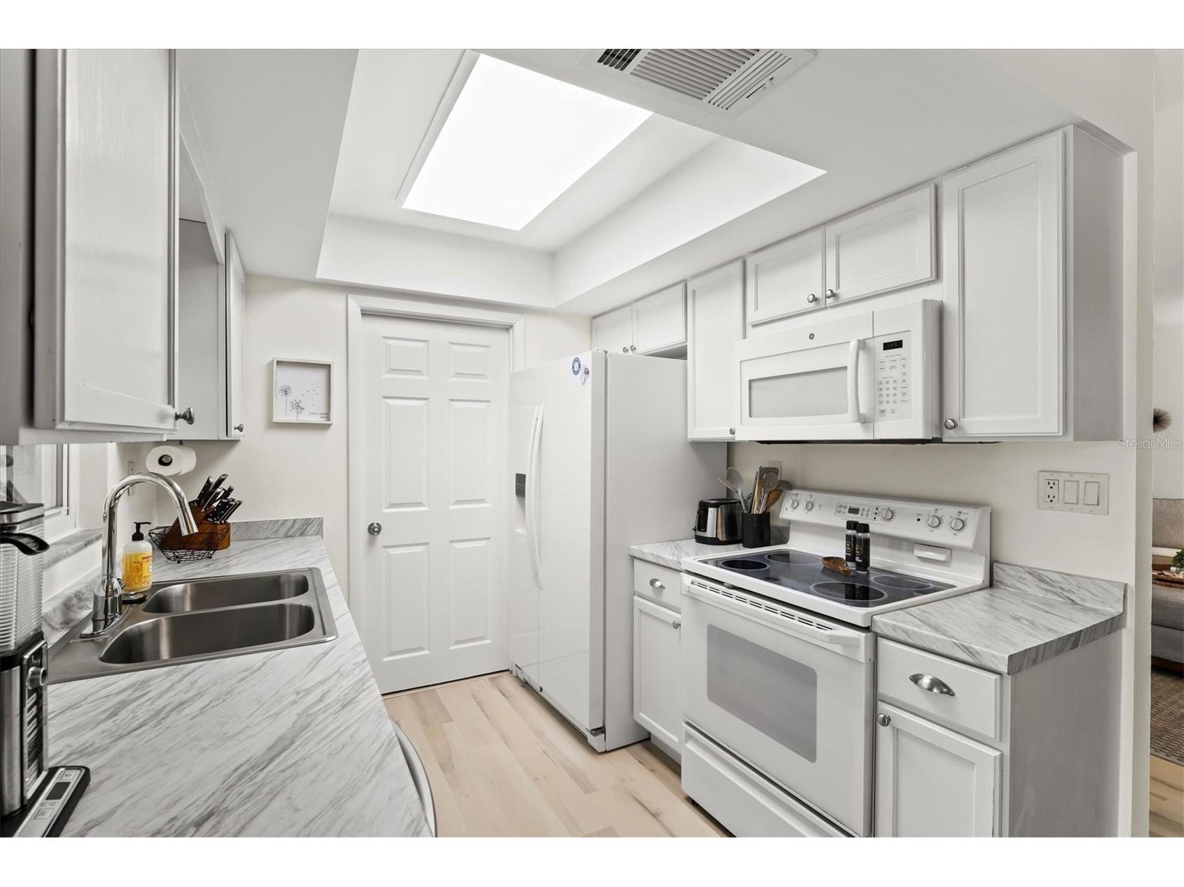 3210 Wood Street Sarasota FL 34237 A4564469 image18