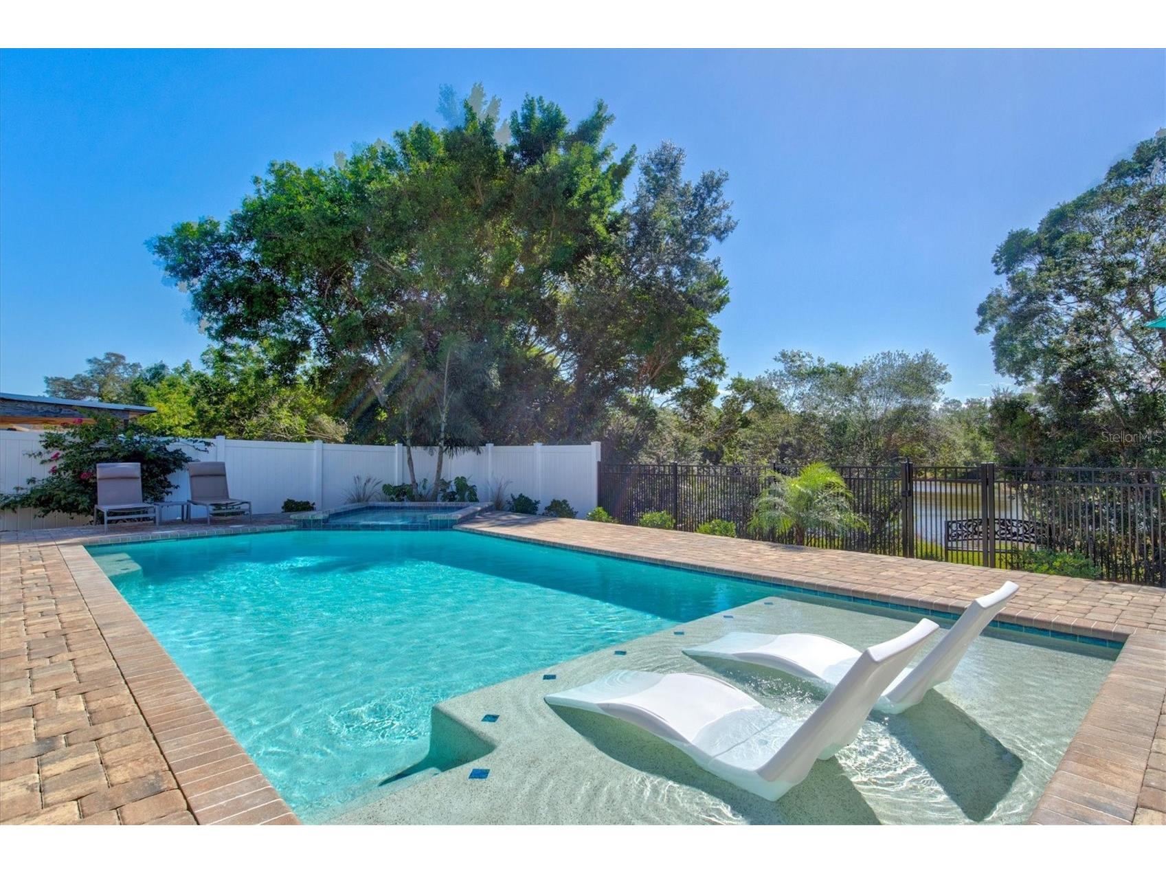 3210 Wood Street Sarasota FL 34237 A4564469 image2
