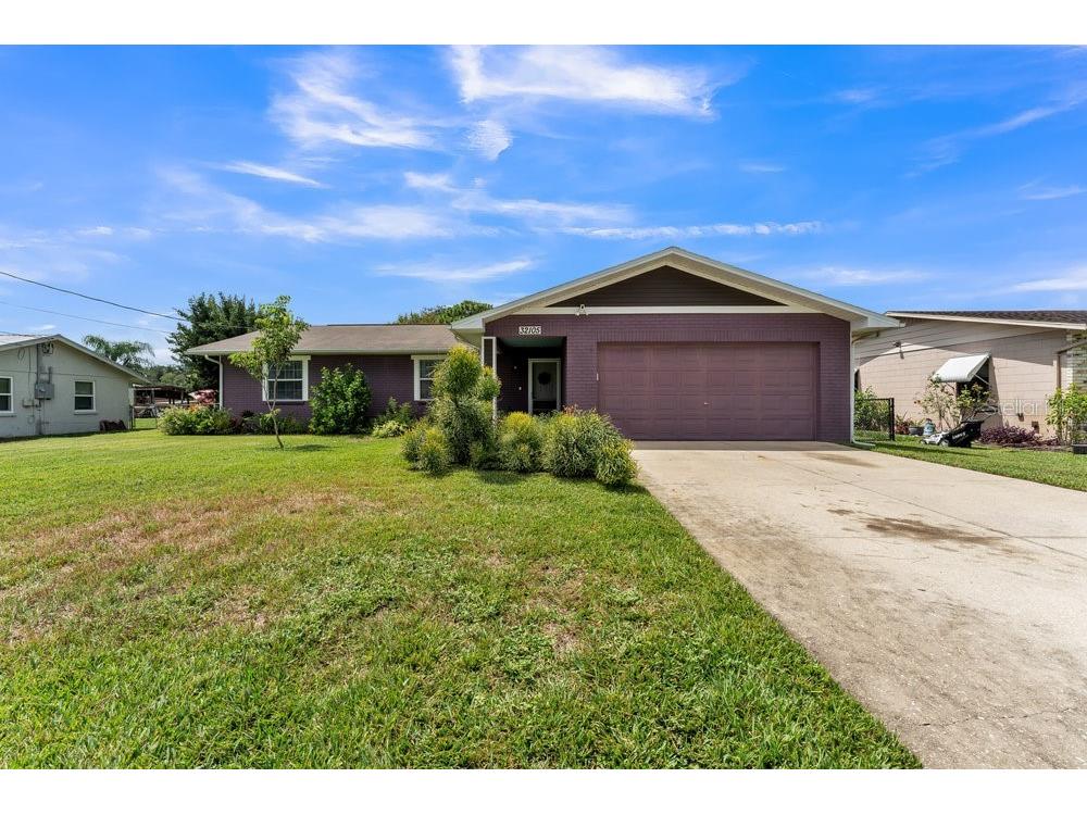 32105 Perch Avenue Tavares FL 32778 G5086528 image1