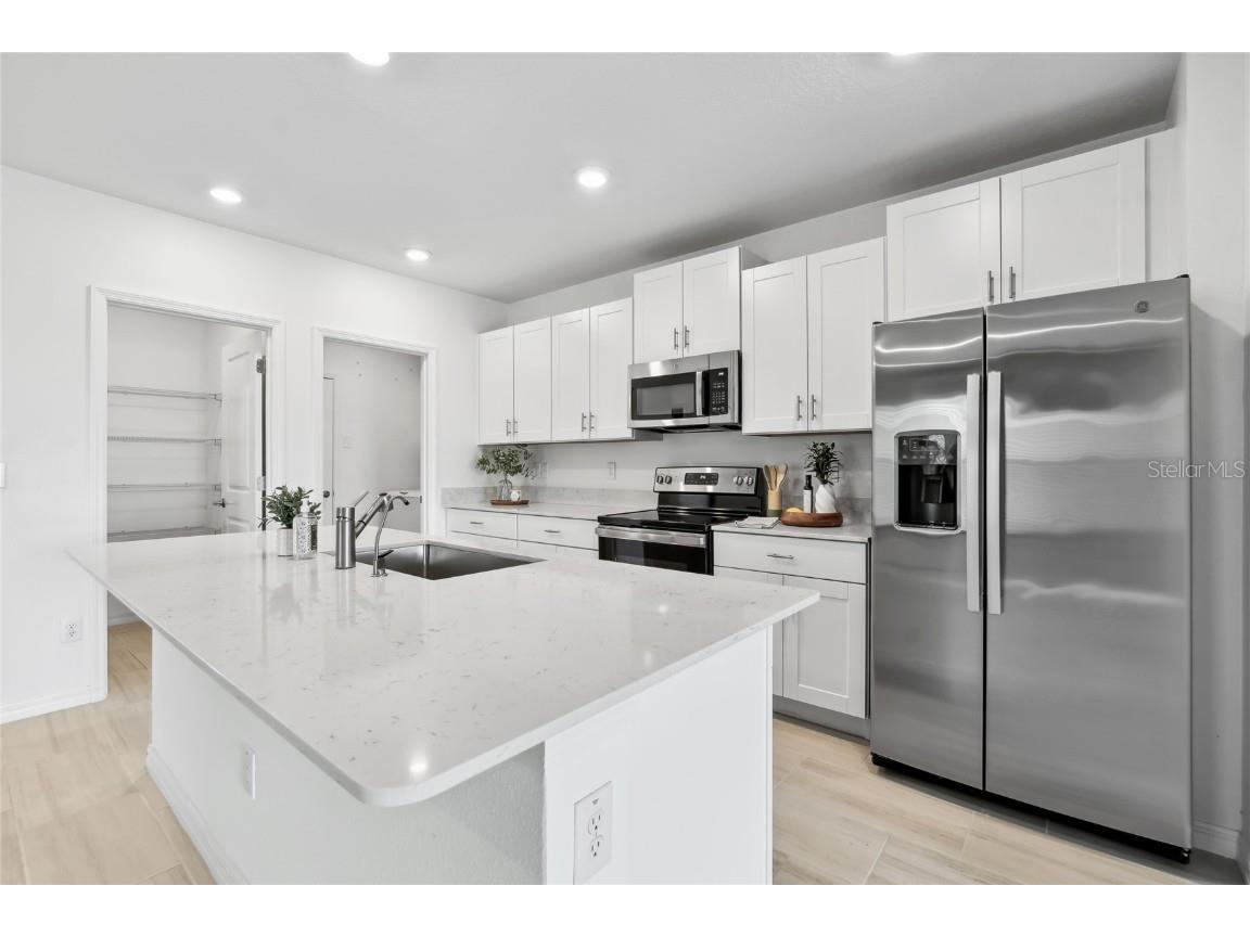 32109 Hawthorne Cottage Place San Antonio FL 33576 TB8406475 image7