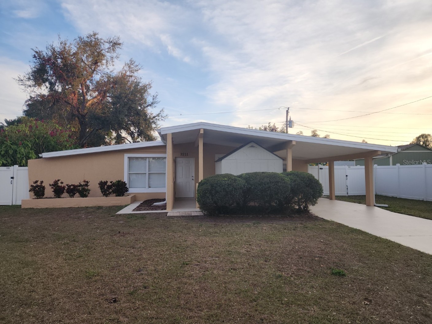 3211 20th Avenue W Bradenton FL 34205 A4677526 image1