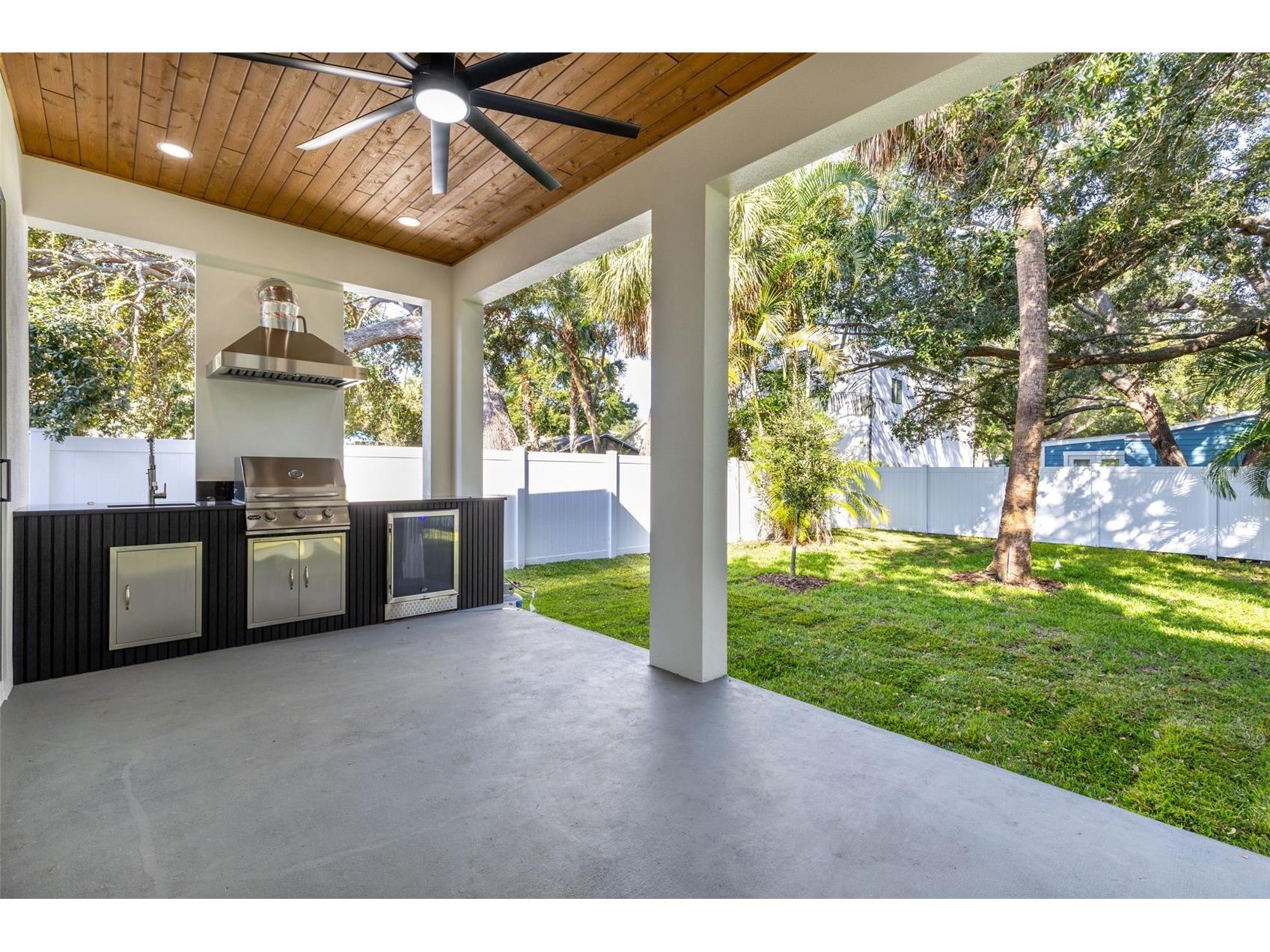 3211 W Ballast Point Boulevard Tampa FL 33611 TB8450249 image38