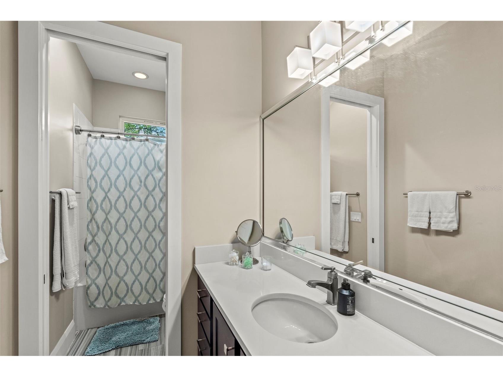 3211 W Bay Villa Avenue Tampa FL 33611 TB8491483 image43