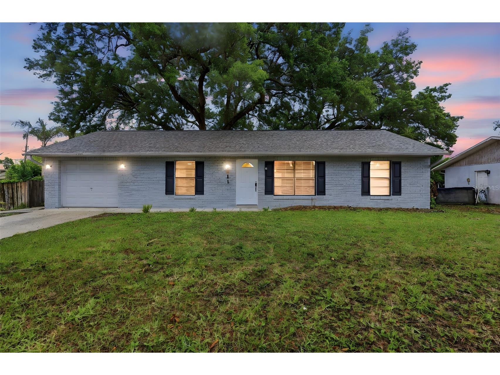 3211 Yule Tree Drive Edgewater FL 32141 V4948405 image1
