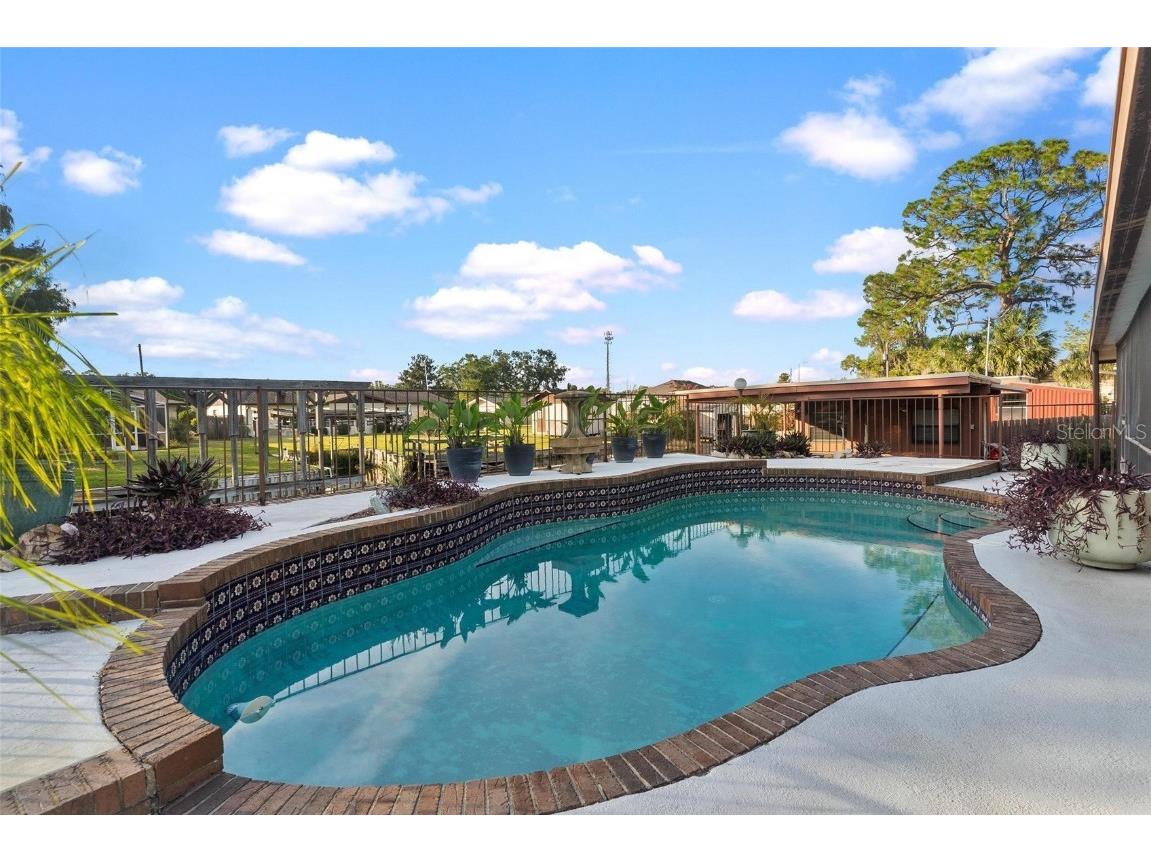 32119 Pike Street Tavares FL 32778 - HARRIS CHAIN OF LAKES G5103995 image3