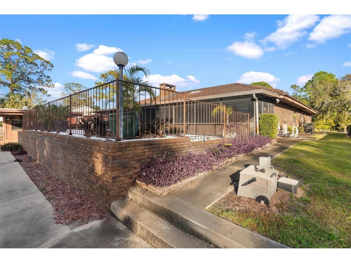 32119 Pike Street Tavares FL 32778 - HARRIS CHAIN OF LAKES G5103995 image4