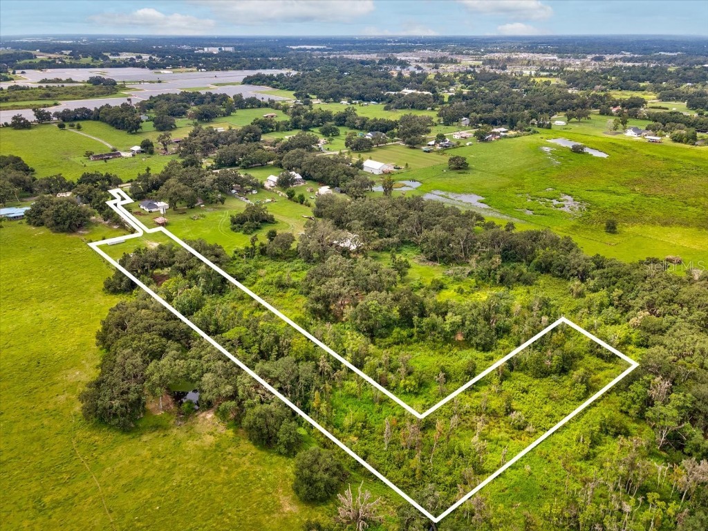 3212 E Williams Road Plant City FL 33565 TB8427142 image1