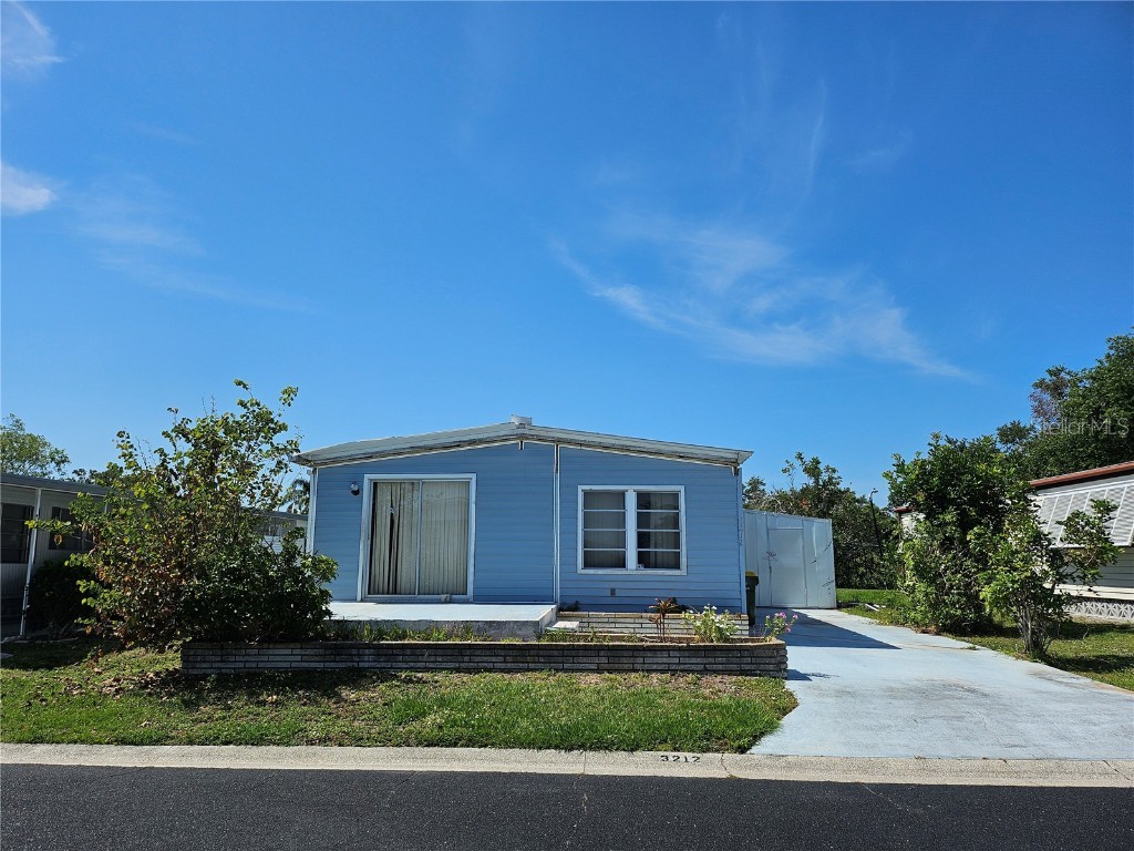 3212 Oakwood Boulevard S Sarasota FL 34237 A4652932 image1