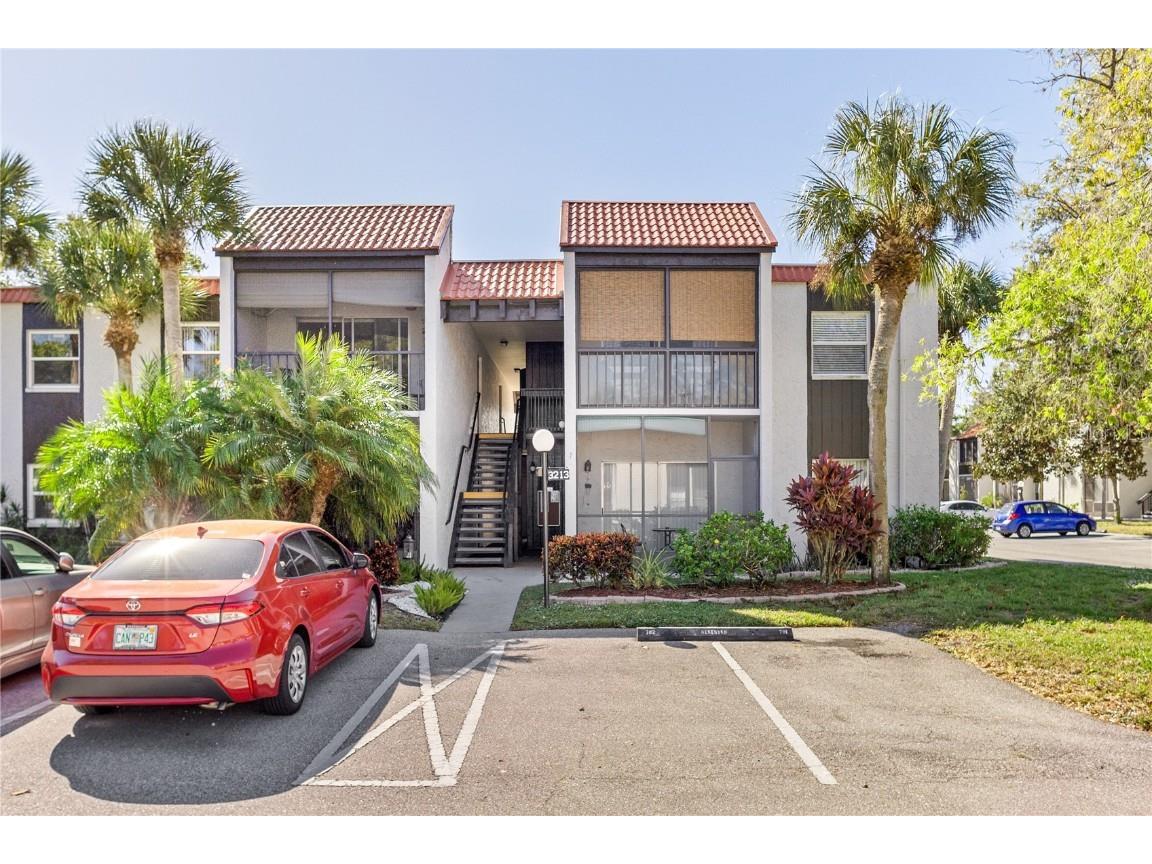 3213 Beneva Road #104 Sarasota FL 34232 A4587965 image1