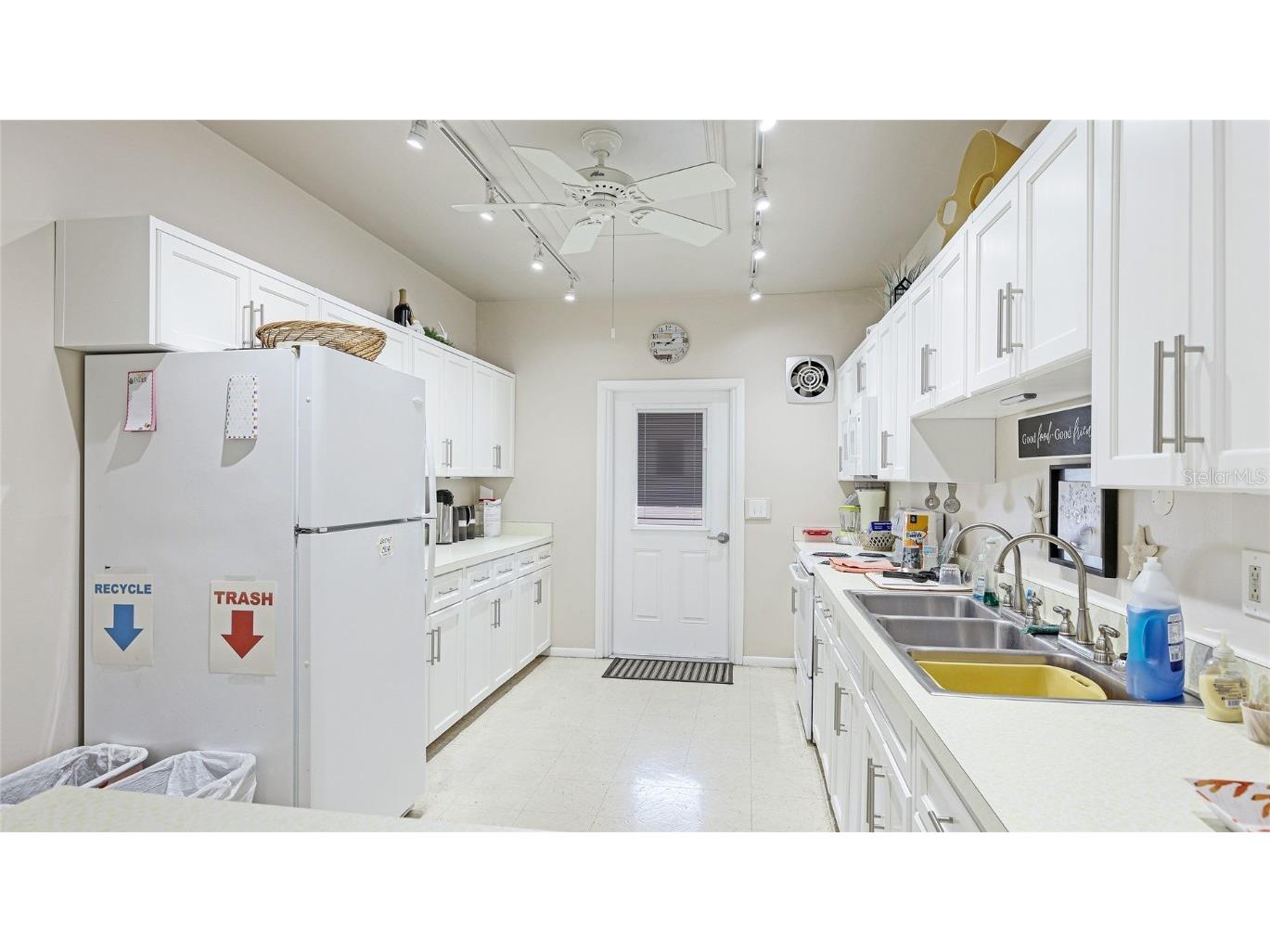 3213 Cambridge Avenue Bradenton FL 34207 A4650229 image35