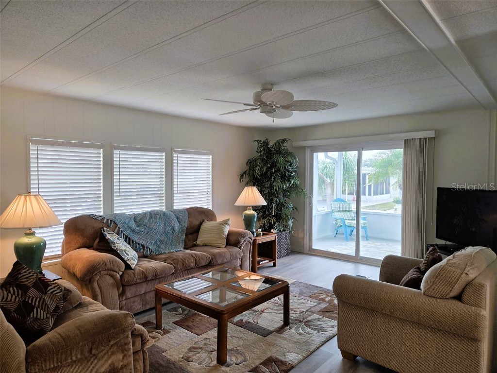 3213 Sycamore Terrace Sarasota FL 34237 A4674361 image14