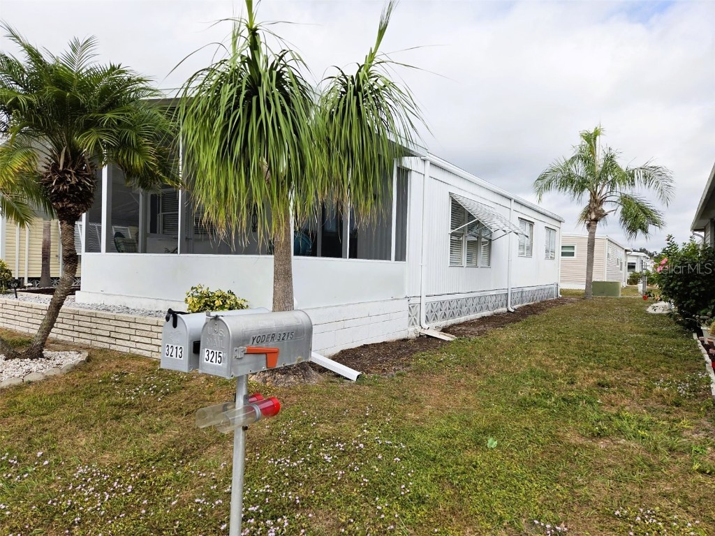 3213 Sycamore Terrace Sarasota FL 34237 A4674361 image4