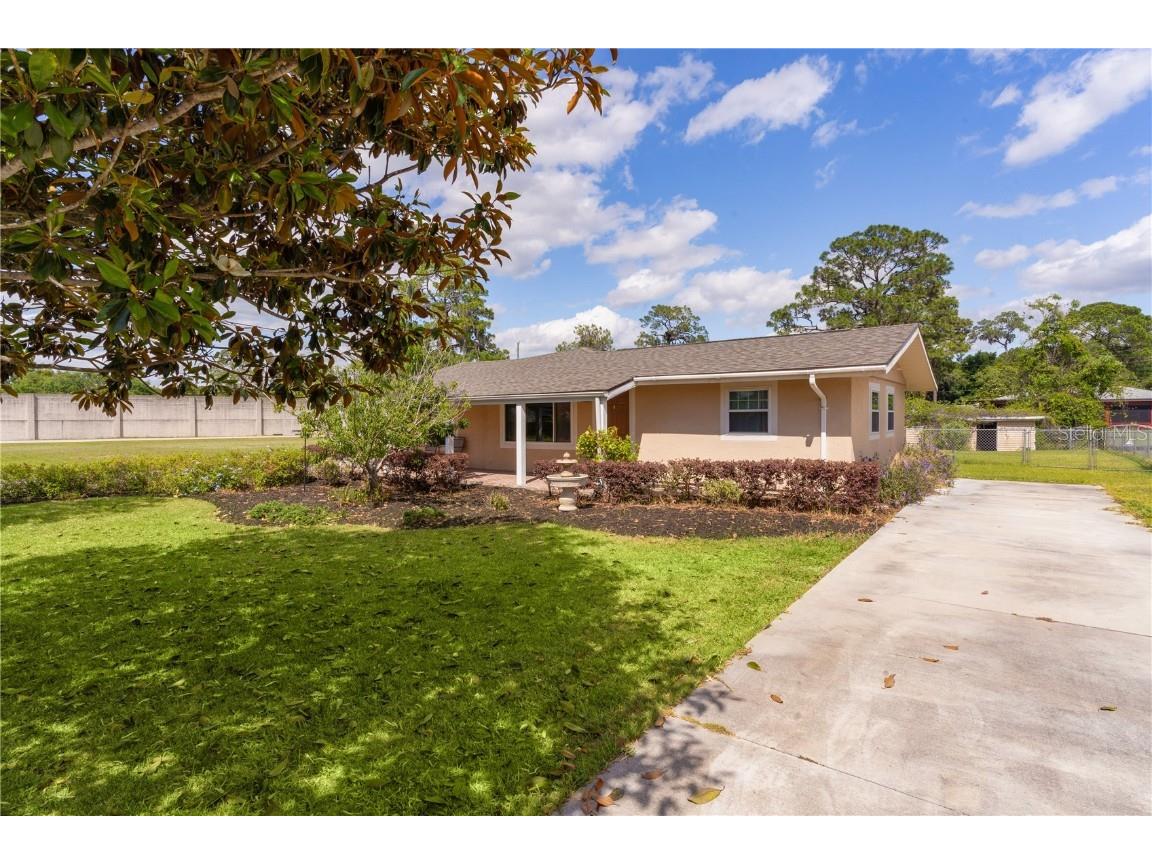 32132 Perch Avenue Tavares FL 32778 G5081326 image1