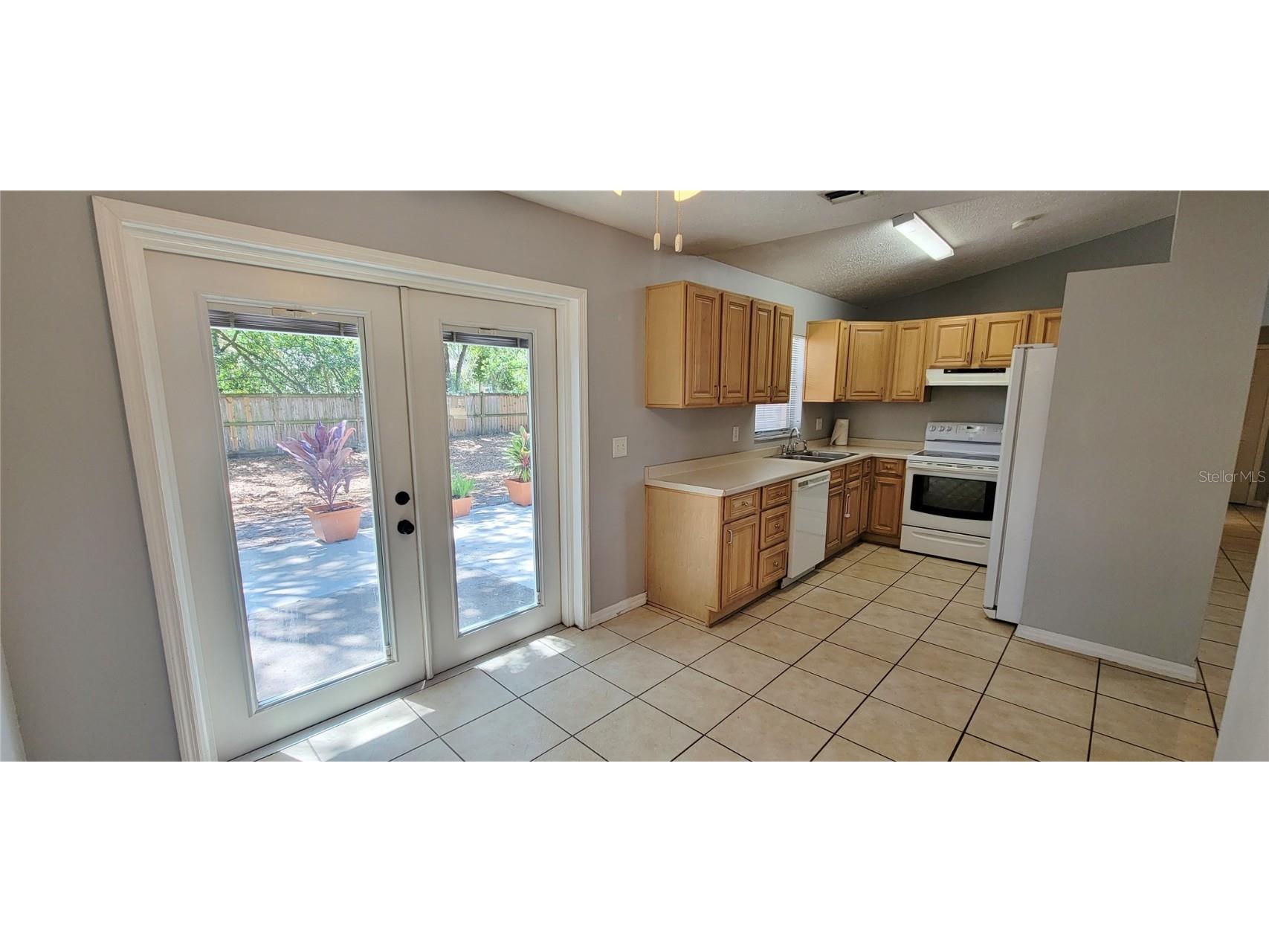 3214 W Van Buren Drive Tampa FL 33611 TB8433849 image16