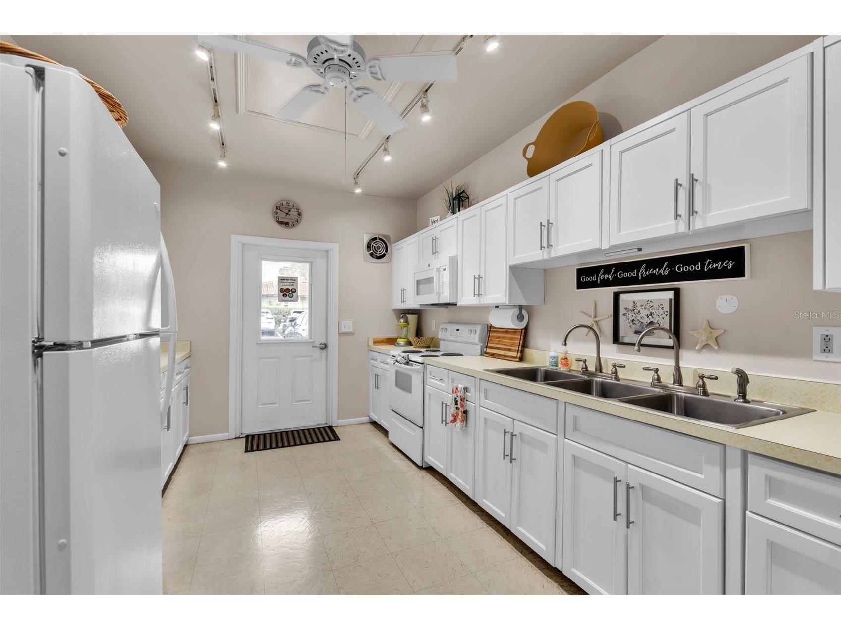 3215 Mercer Road Bradenton FL 34207 A4684270 image48