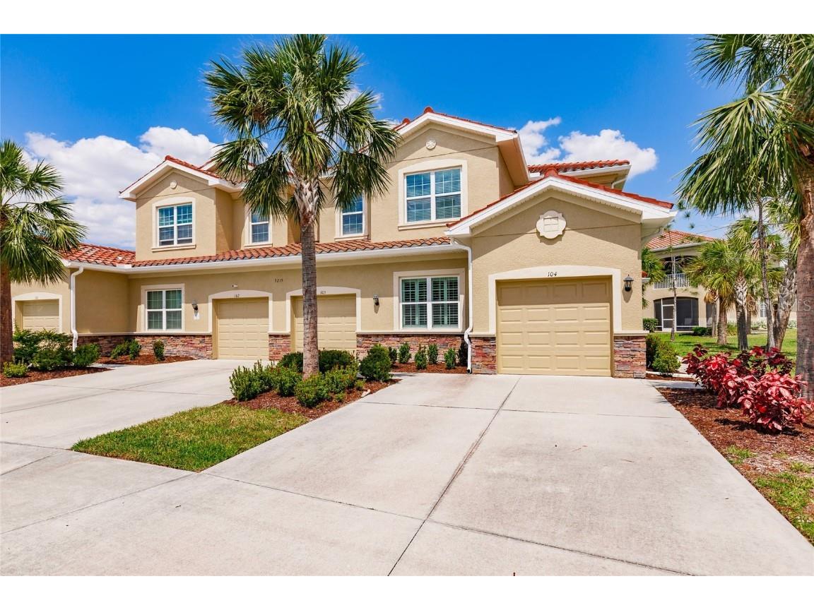 3215 Oriole Drive #104 Sarasota FL 34243 A4649562 image1