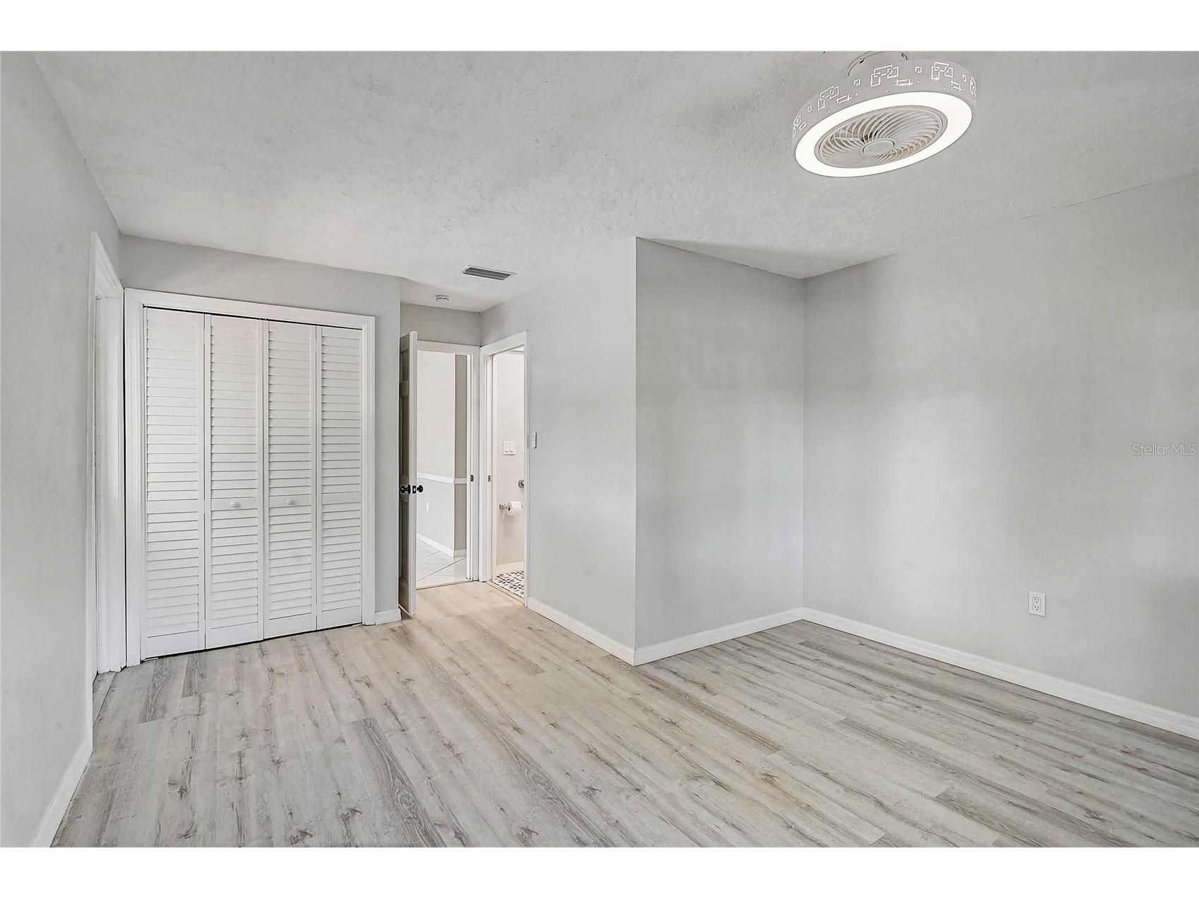 3215 Pine Valley Drive Sarasota FL 34239 A4695558 image13
