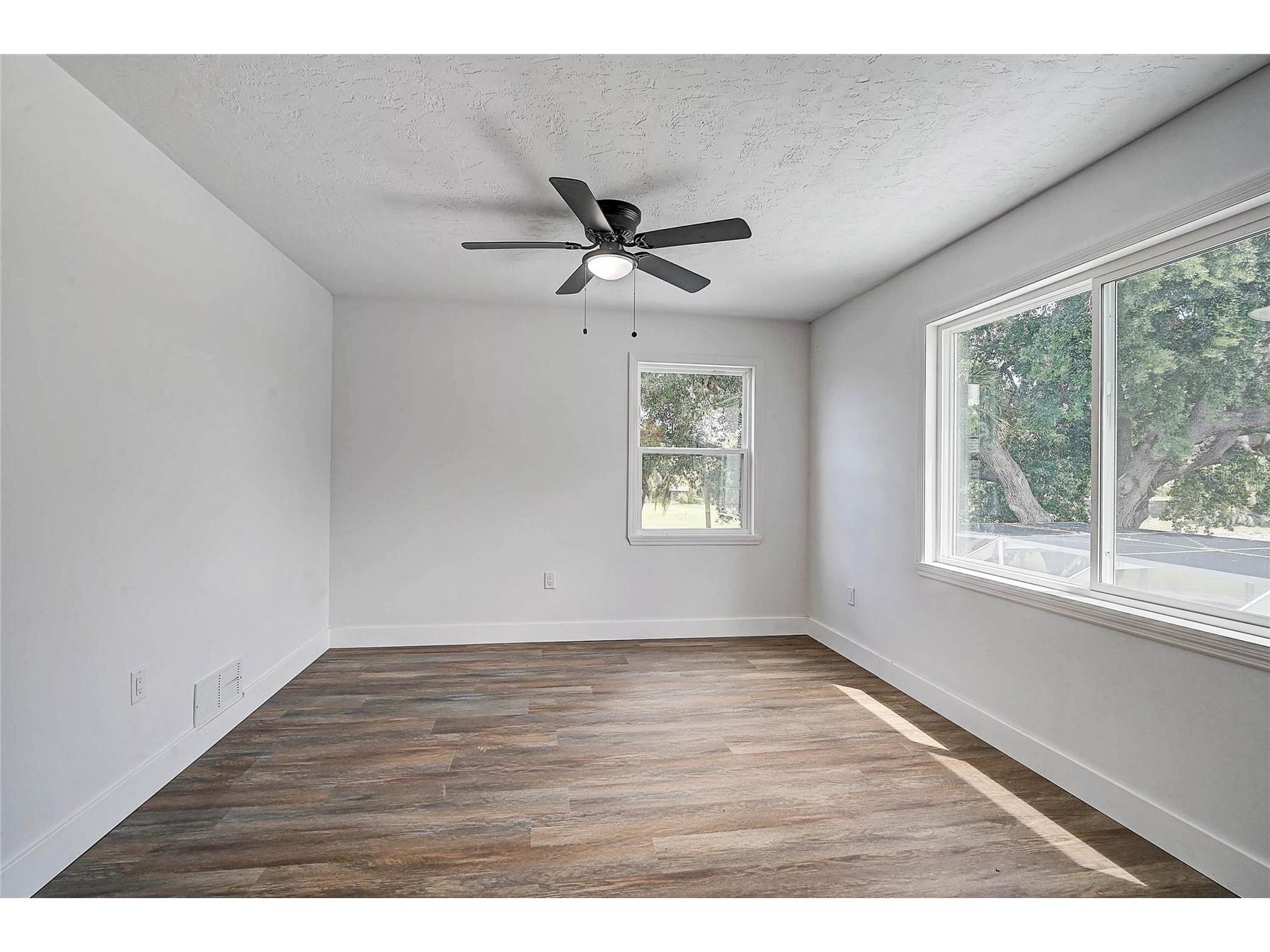3215 Pine Valley Drive Sarasota FL 34239 A4695558 image29