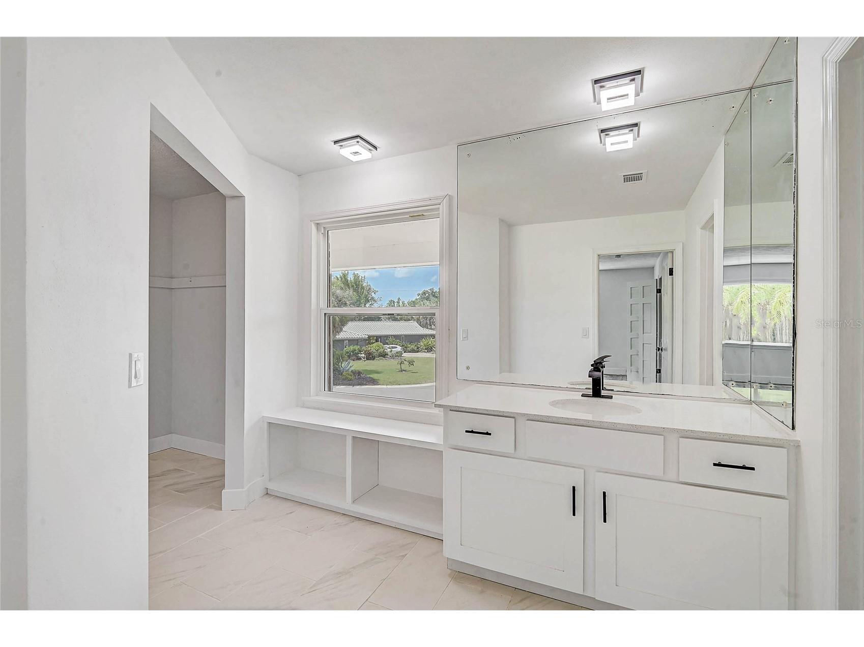 3215 Pine Valley Drive Sarasota FL 34239 A4695558 image35