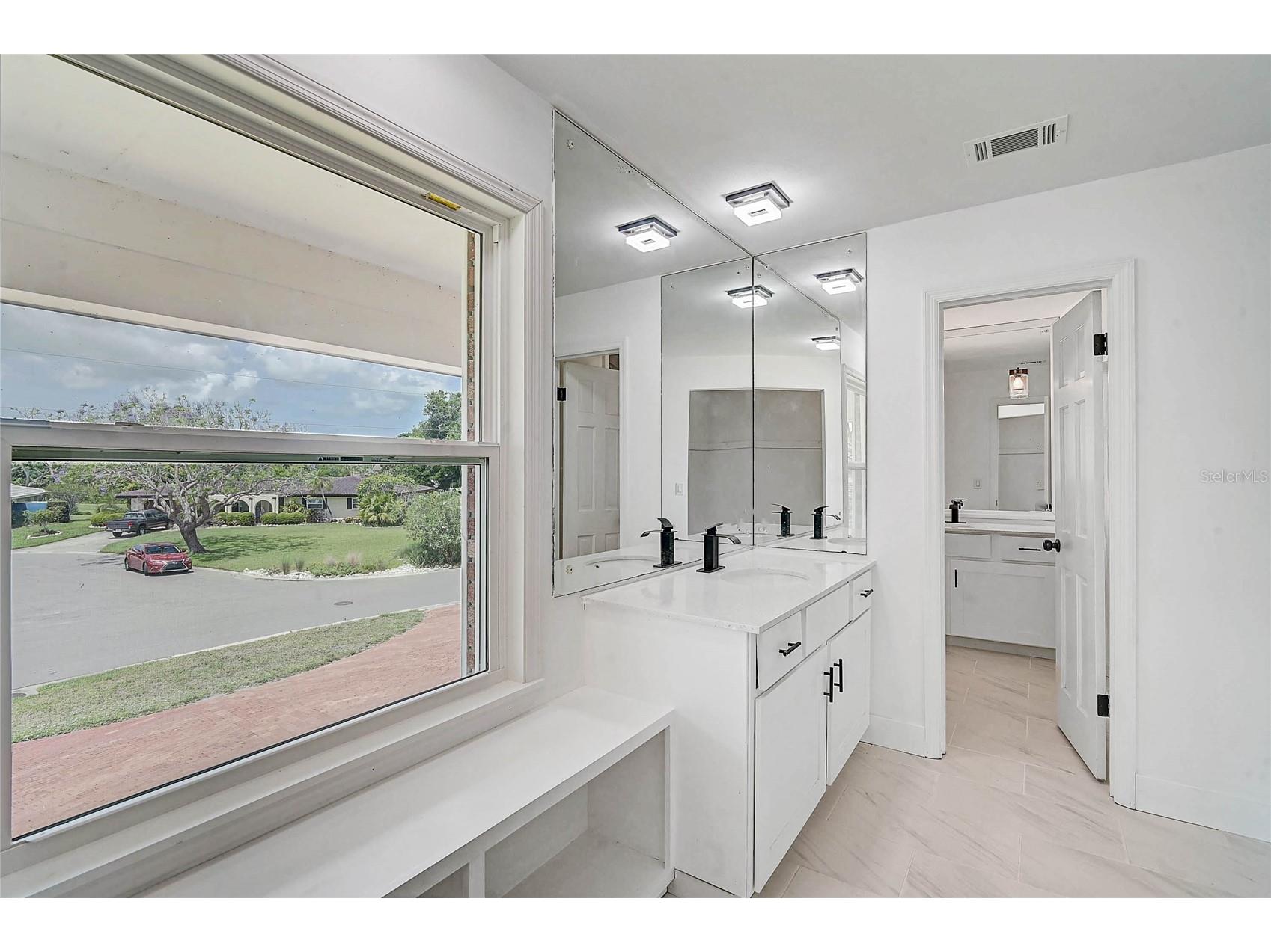 3215 Pine Valley Drive Sarasota FL 34239 A4695558 image36