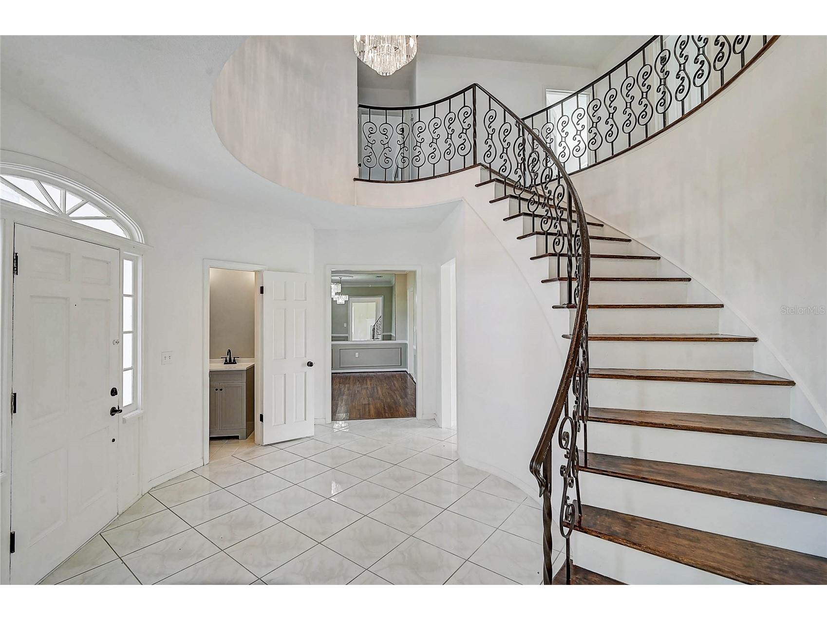 3215 Pine Valley Drive Sarasota FL 34239 A4695558 image4
