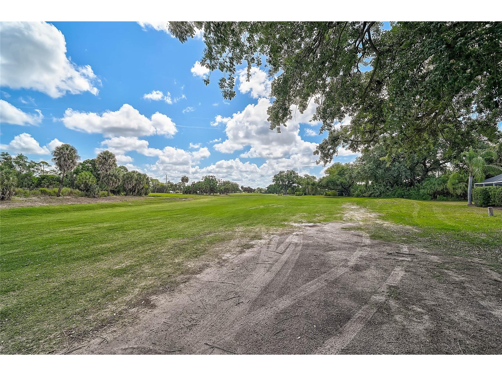 3215 Pine Valley Drive Sarasota FL 34239 A4695558 image46