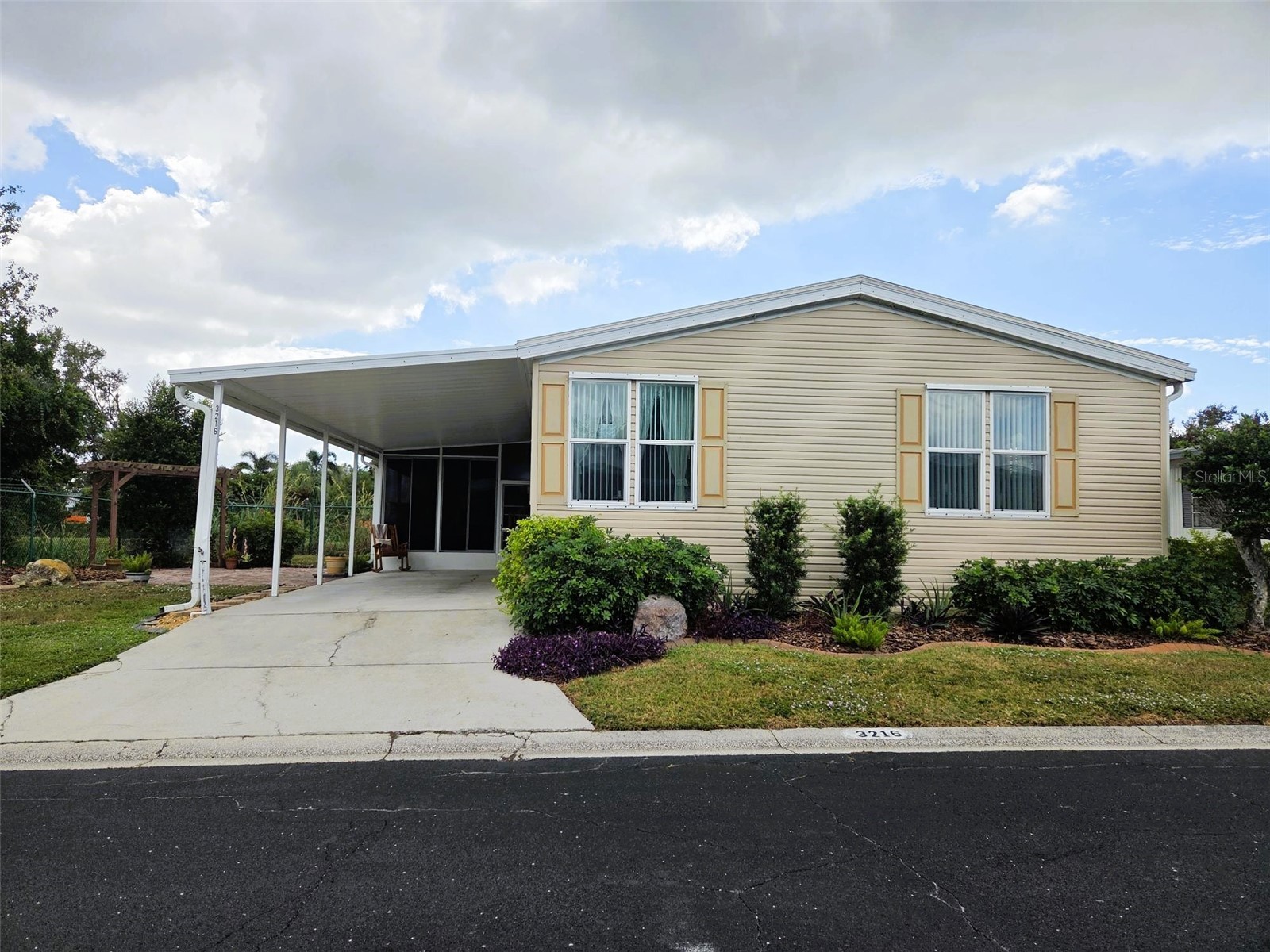 3216 Oakwood Boulevard S Sarasota FL 34237 A4671200 image1