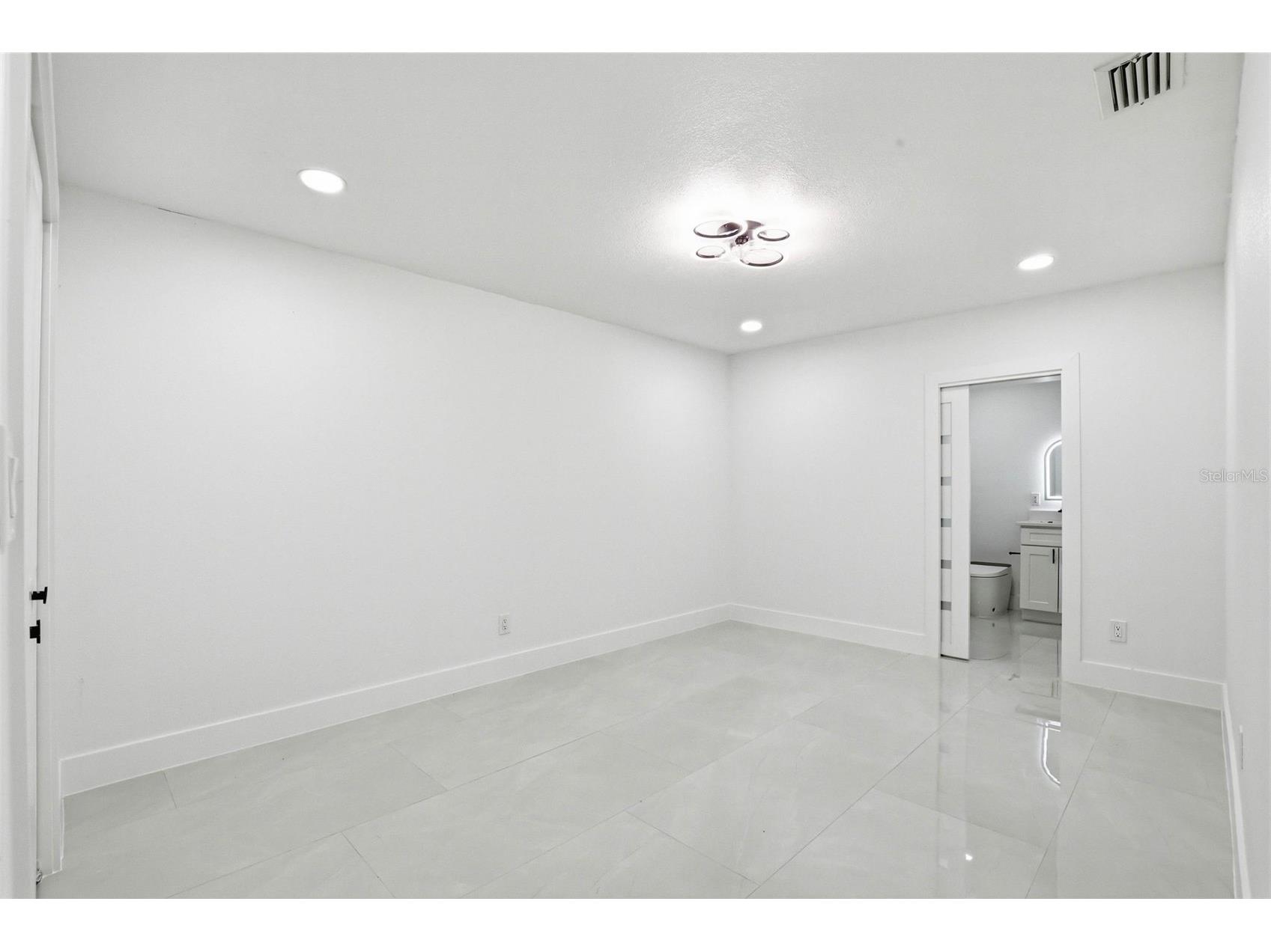 3216 W Beach Street Tampa FL 33607 TB8480366 image25