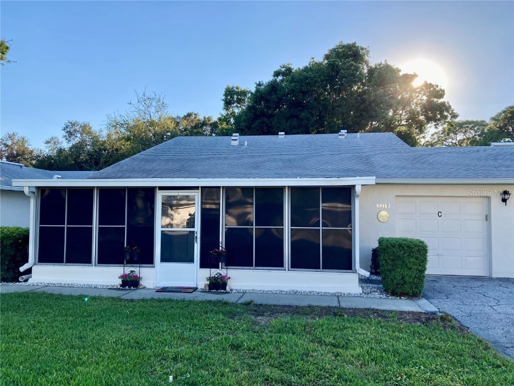 3217 40th Lane S #C Saint Petersburg FL 33711 A4588118 image1