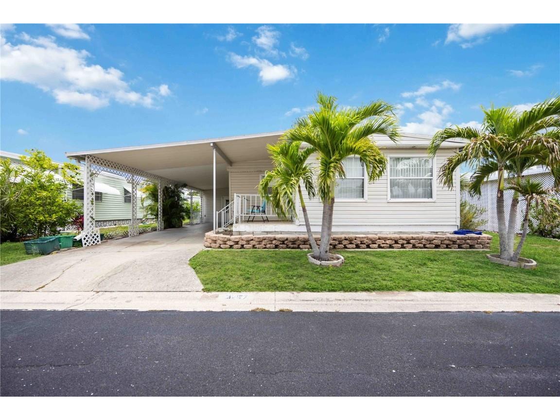 3217 Bayberry Terrace Sarasota FL 34237 A4613977 image1