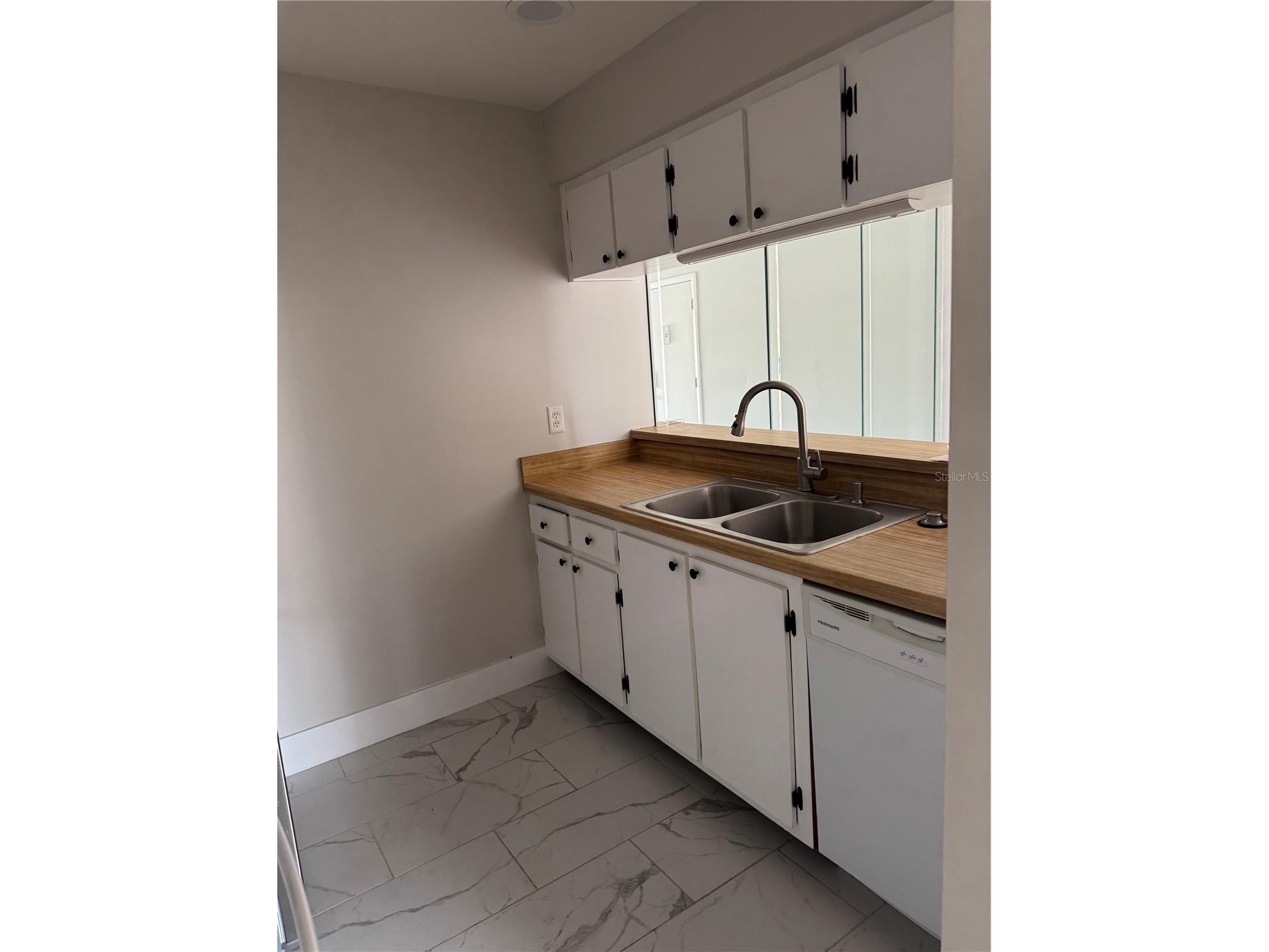 3217 Beneva Road #202 Sarasota FL 34232 A4699135 image8