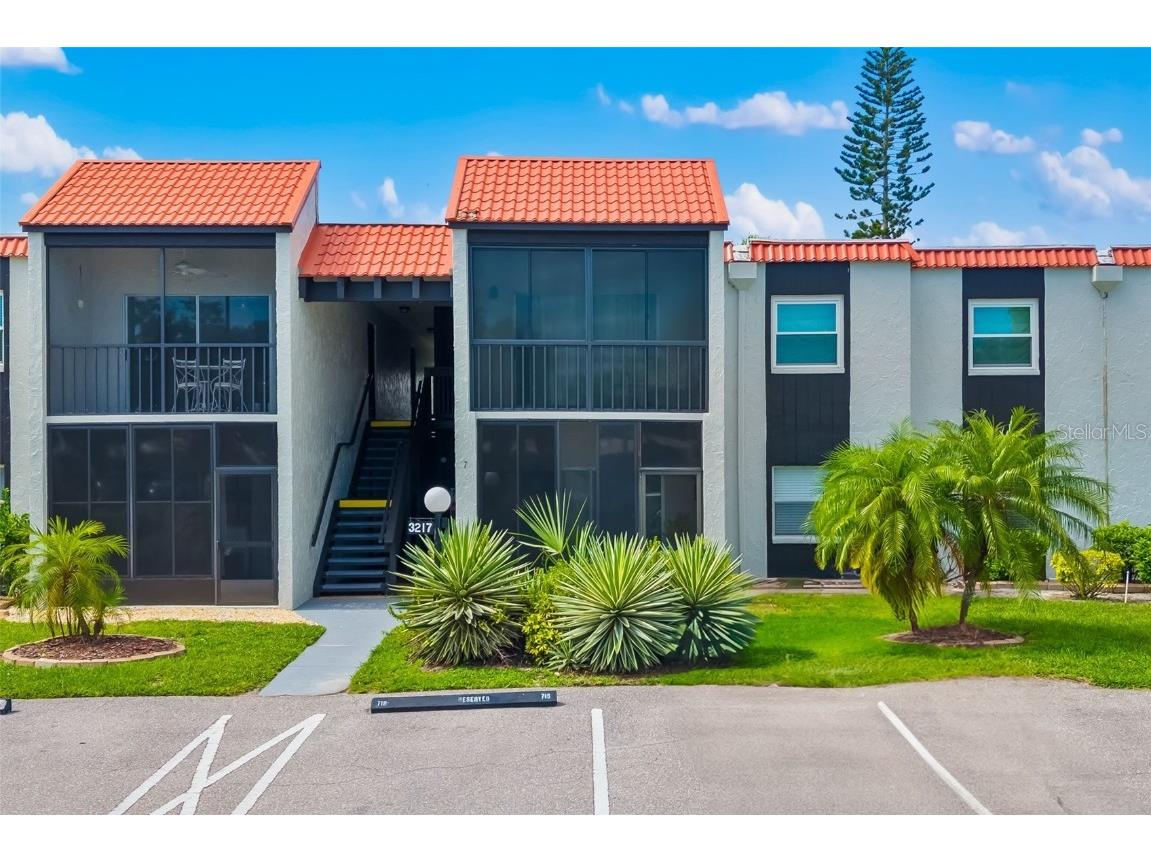 3217 Beneva Road #204 Sarasota FL 34232 A4657606 image1
