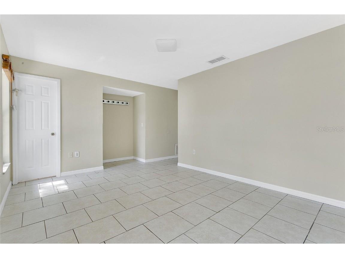 3217 Castle Oak Avenue Orlando FL 32808 O6309896 image12