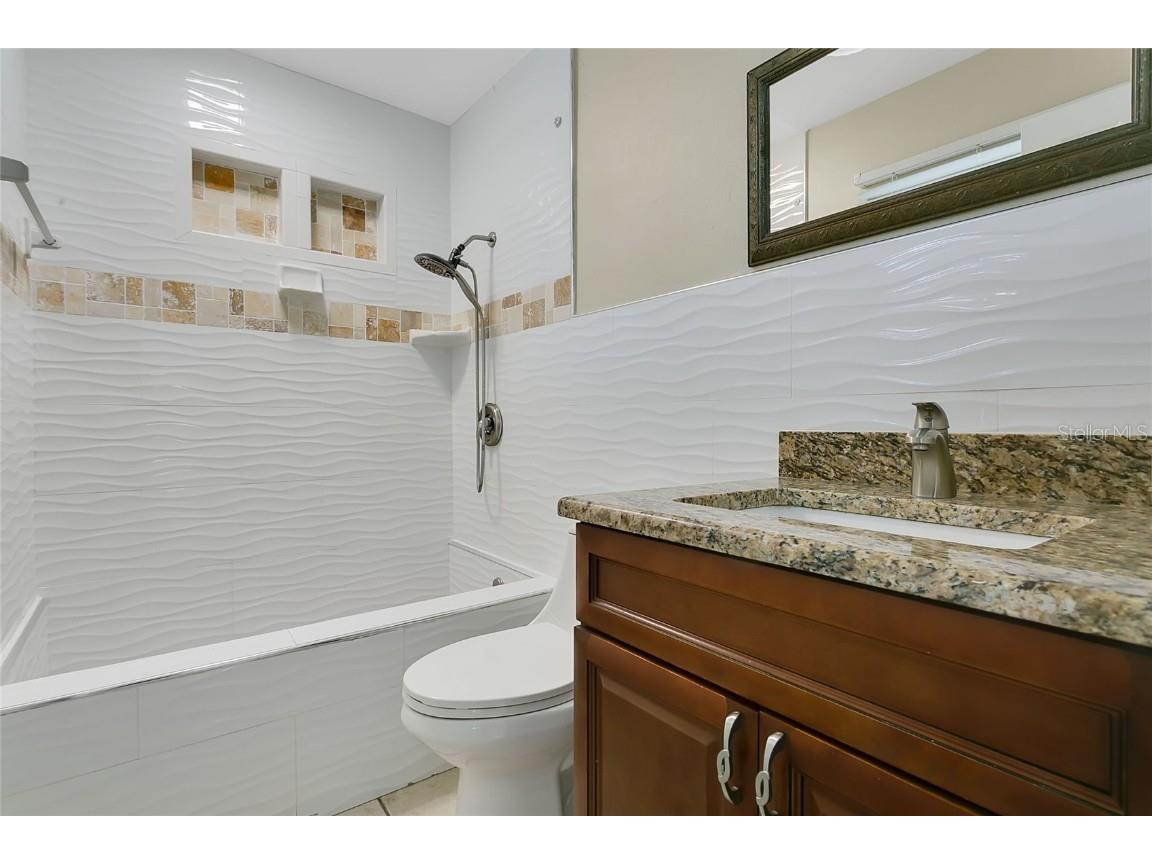 3217 Castle Oak Avenue Orlando FL 32808 O6309896 image14