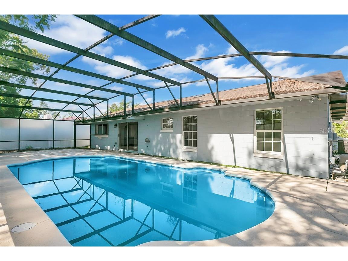 3217 Castle Oak Avenue Orlando FL 32808 O6309896 image19