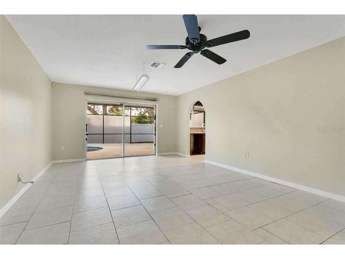 3217 Castle Oak Avenue Orlando FL 32808 O6309896 image6