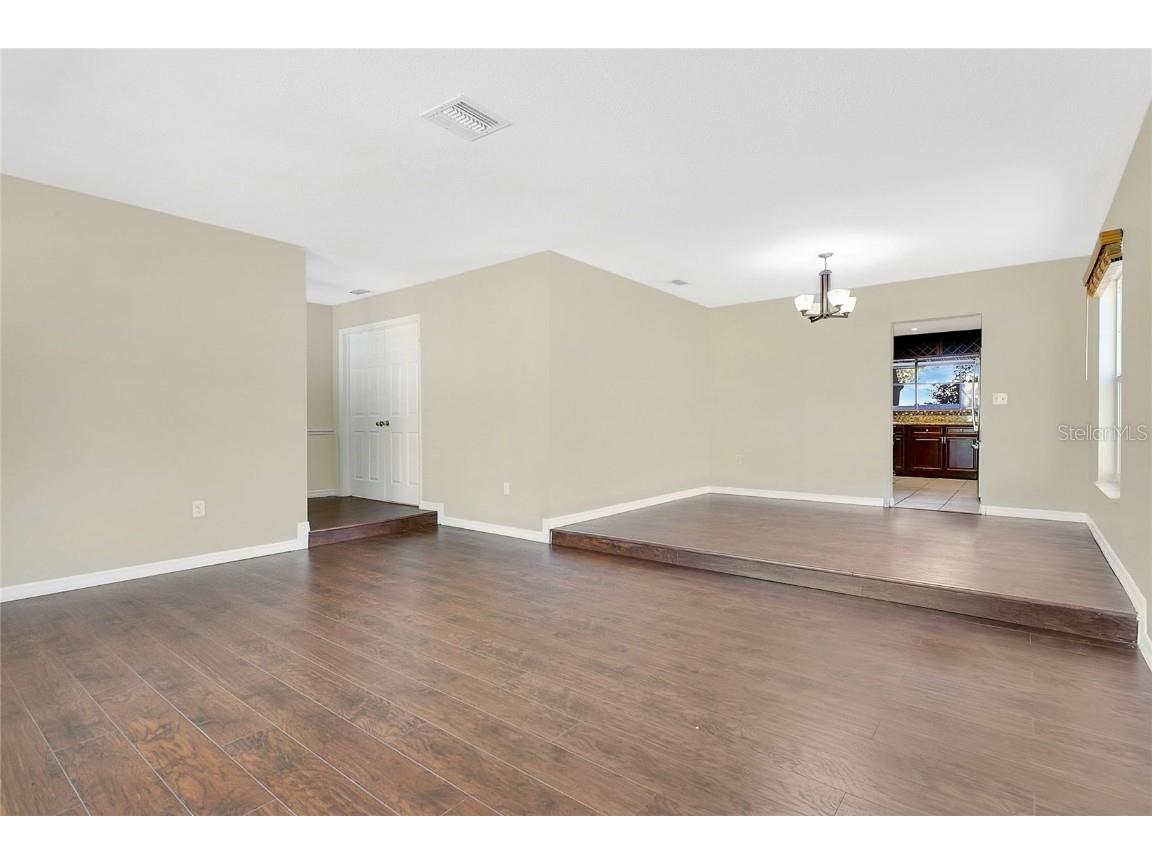 3217 Castle Oak Avenue Orlando FL 32808 O6309896 image8