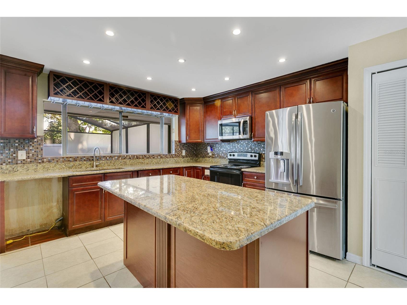 3217 Castle Oak Avenue Orlando FL 32808 O6374268 image3