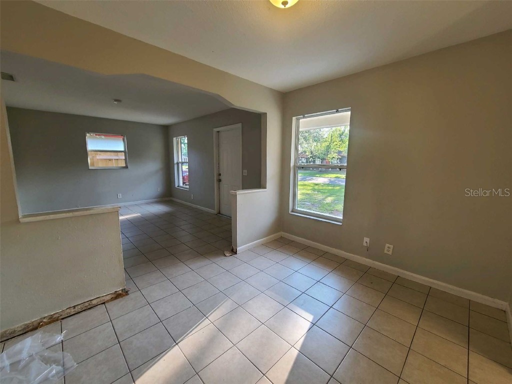 3217 Deerfield Drive Tampa FL 33619 O6315362 image4