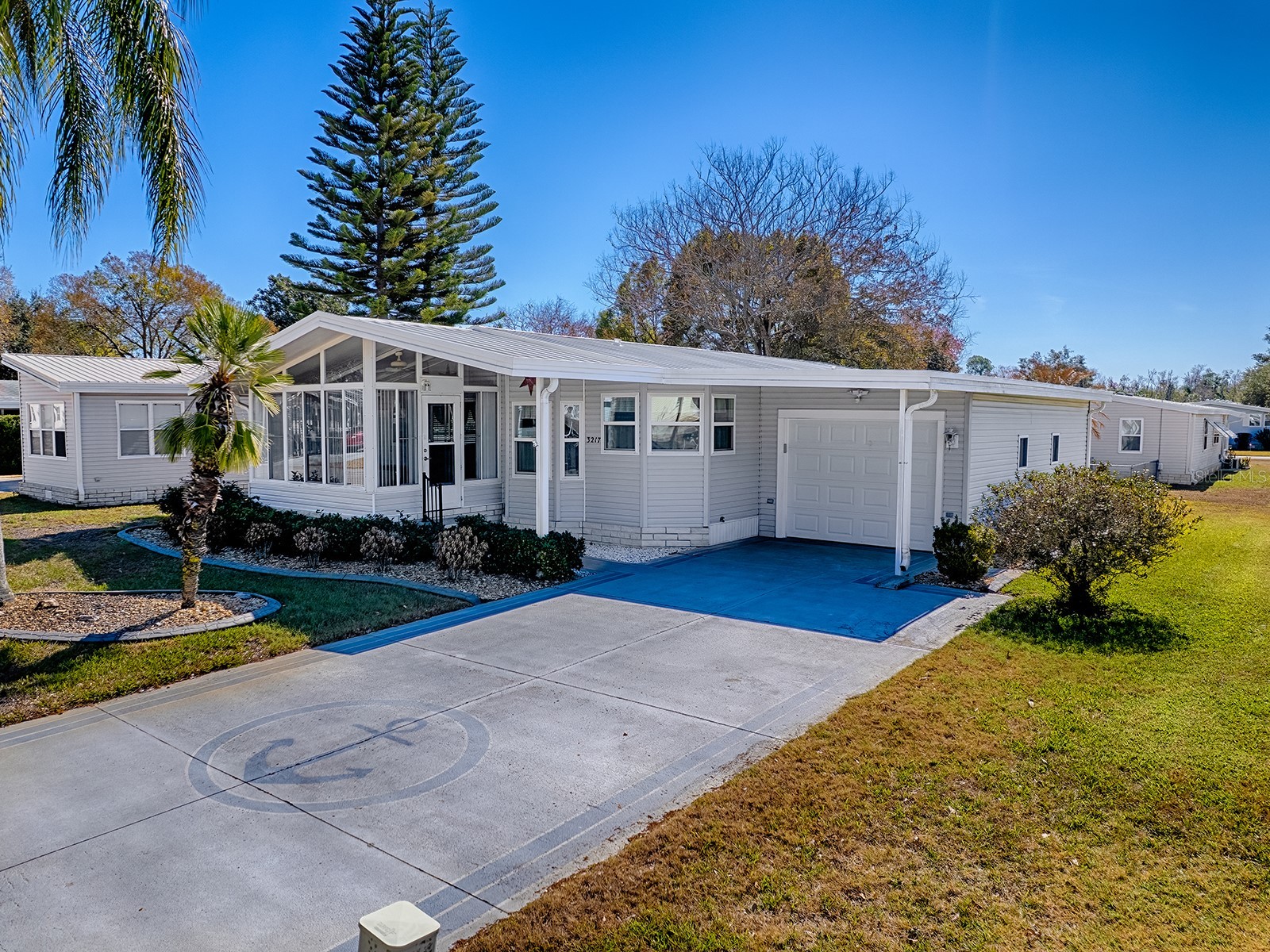 3217 Manatee Road Tavares FL 32778 G5108045 image1