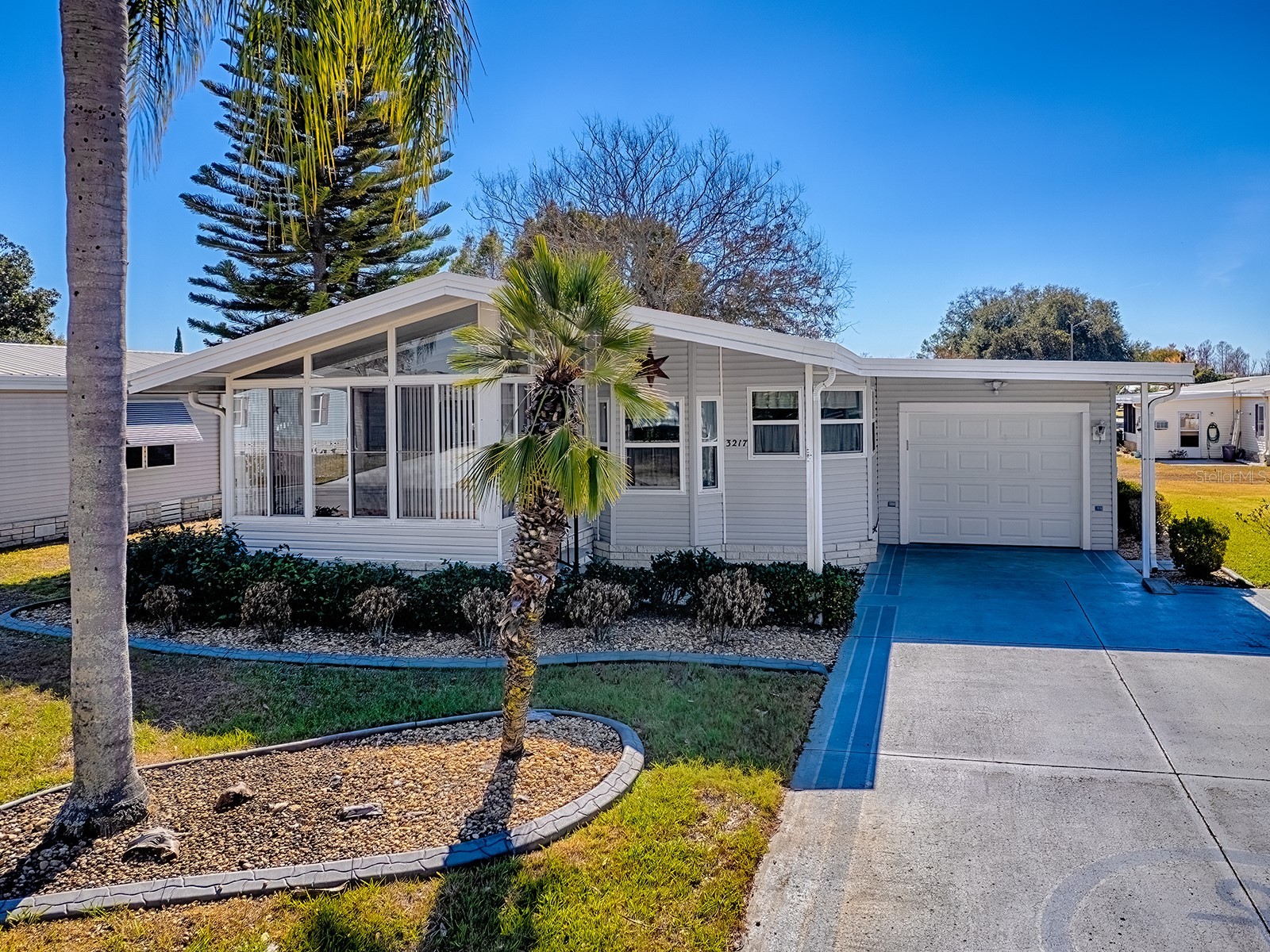 3217 Manatee Road Tavares FL 32778 G5108045 image8