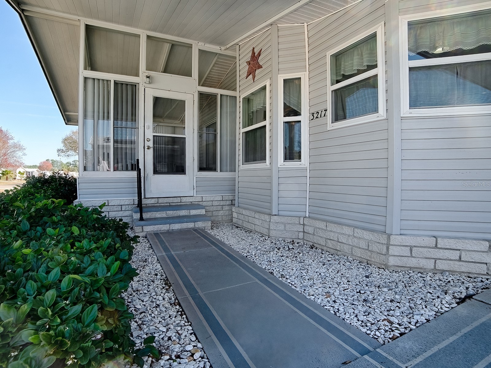 3217 Manatee Road Tavares FL 32778 G5108045 image9