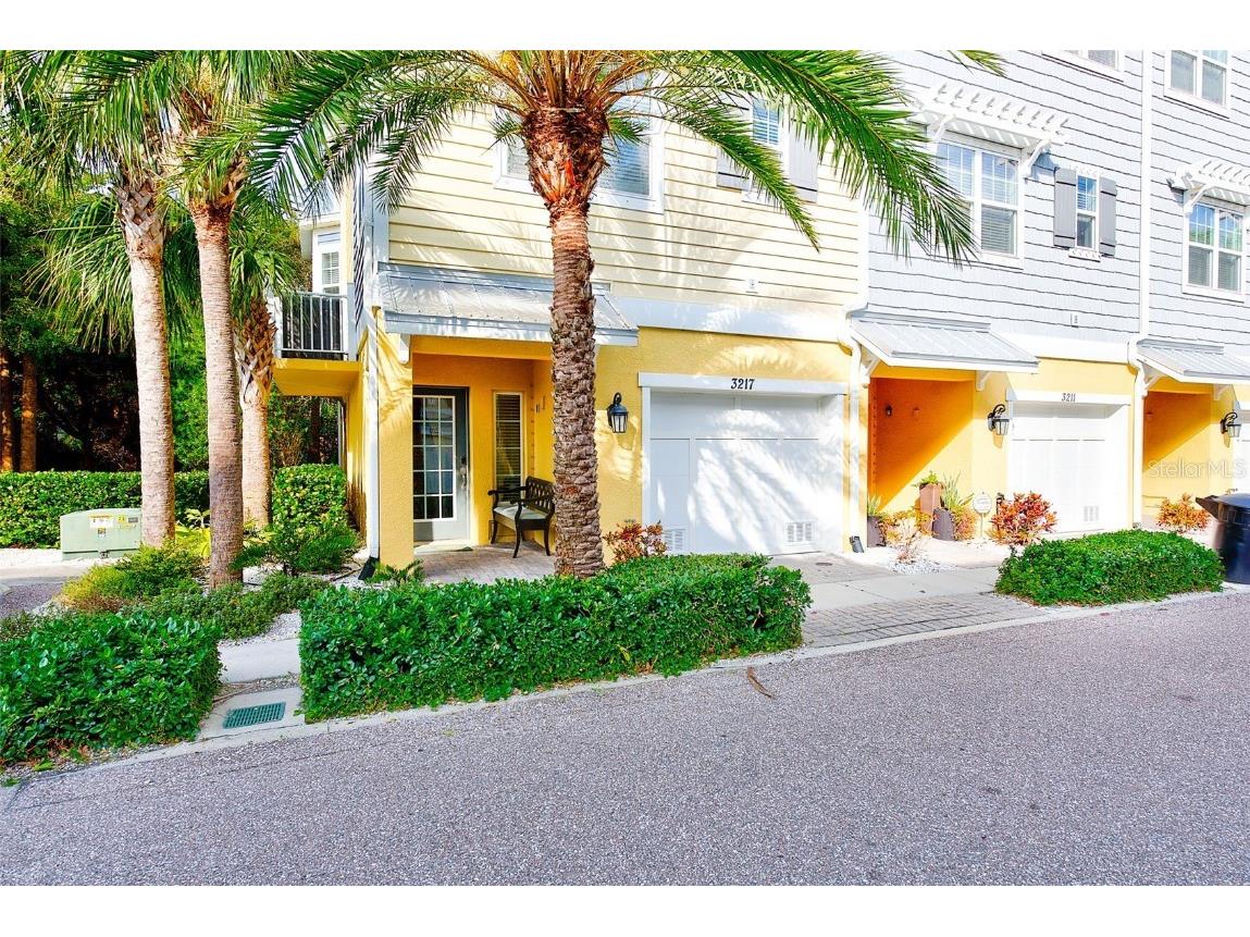 3217 Moorings Drive S Saint Petersburg FL 33712 U8186840 image1