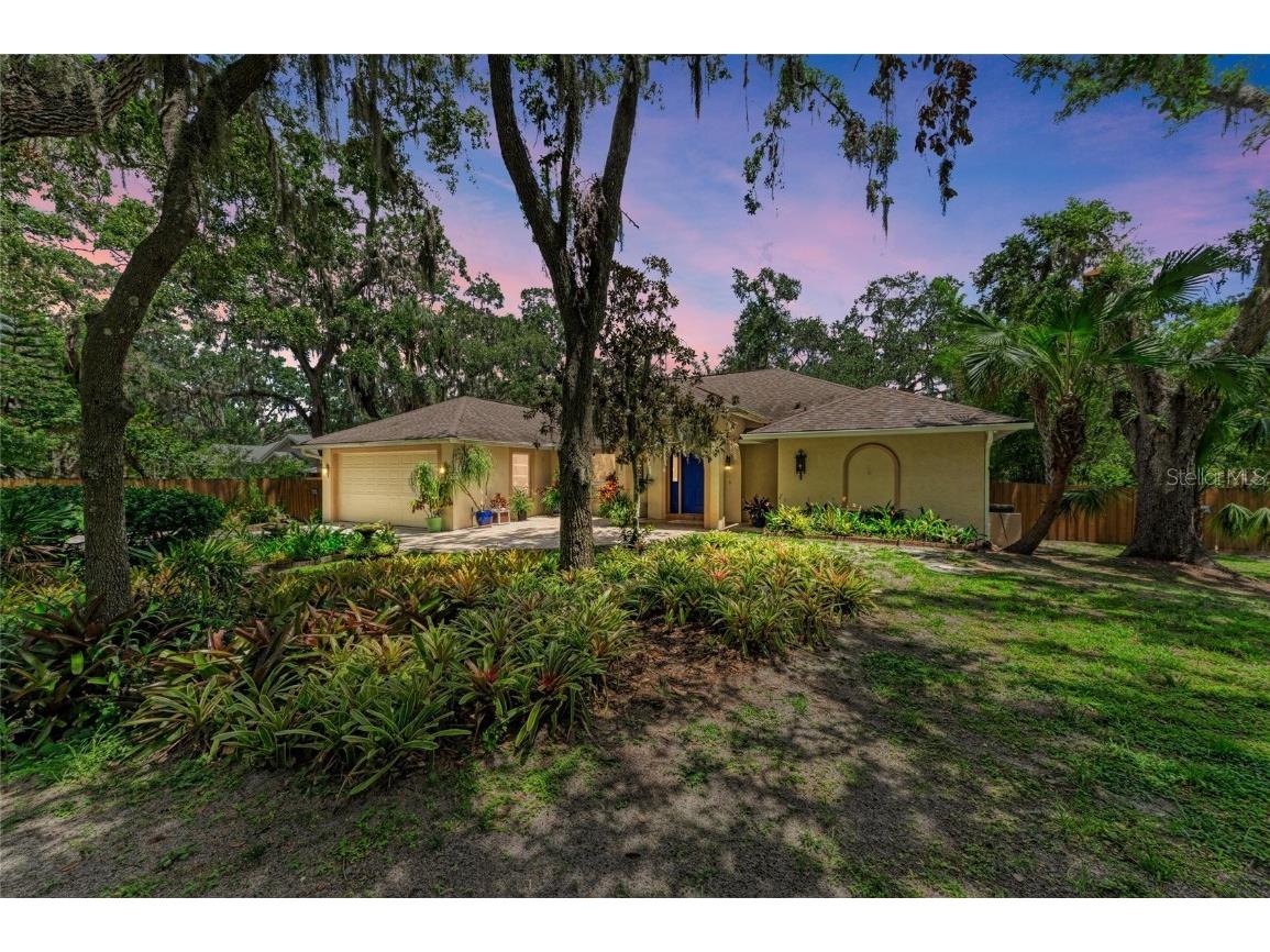 3217 Oak Grove Drive Sarasota FL 34243 A4656185 image1